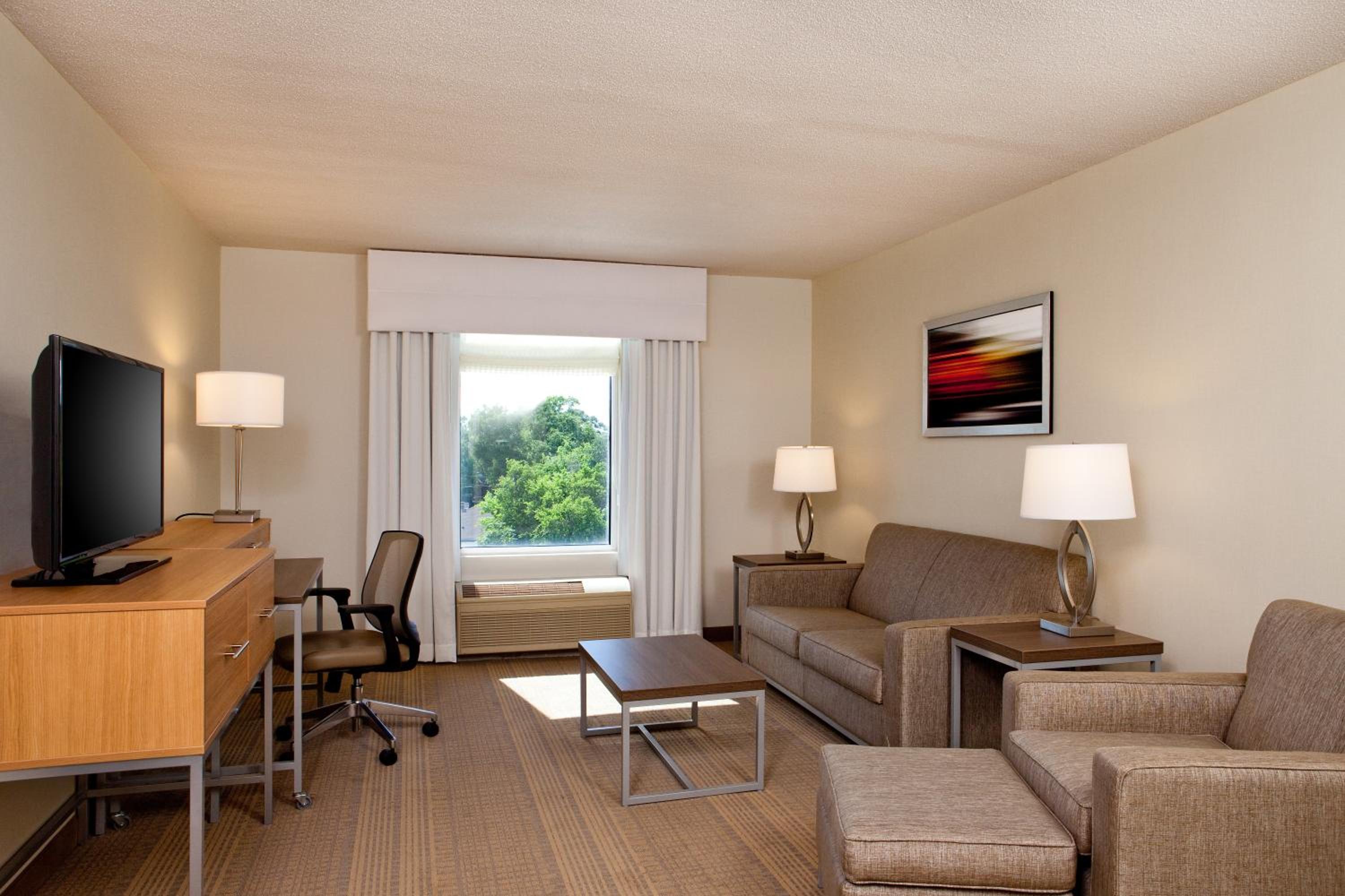Queen Suite with Two Queen Beds - Photo 1