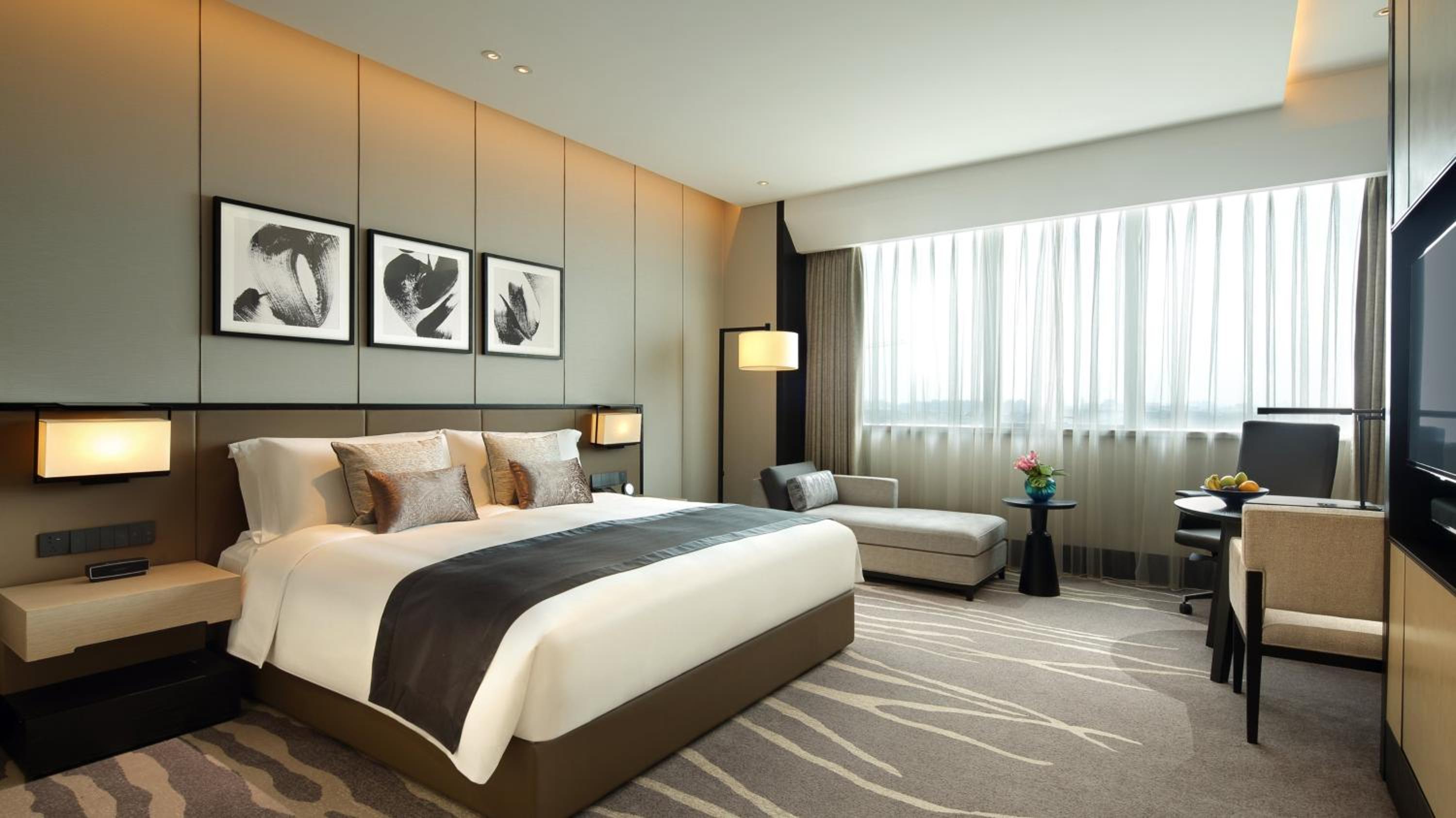 Premium King Room - Club Lounge Access