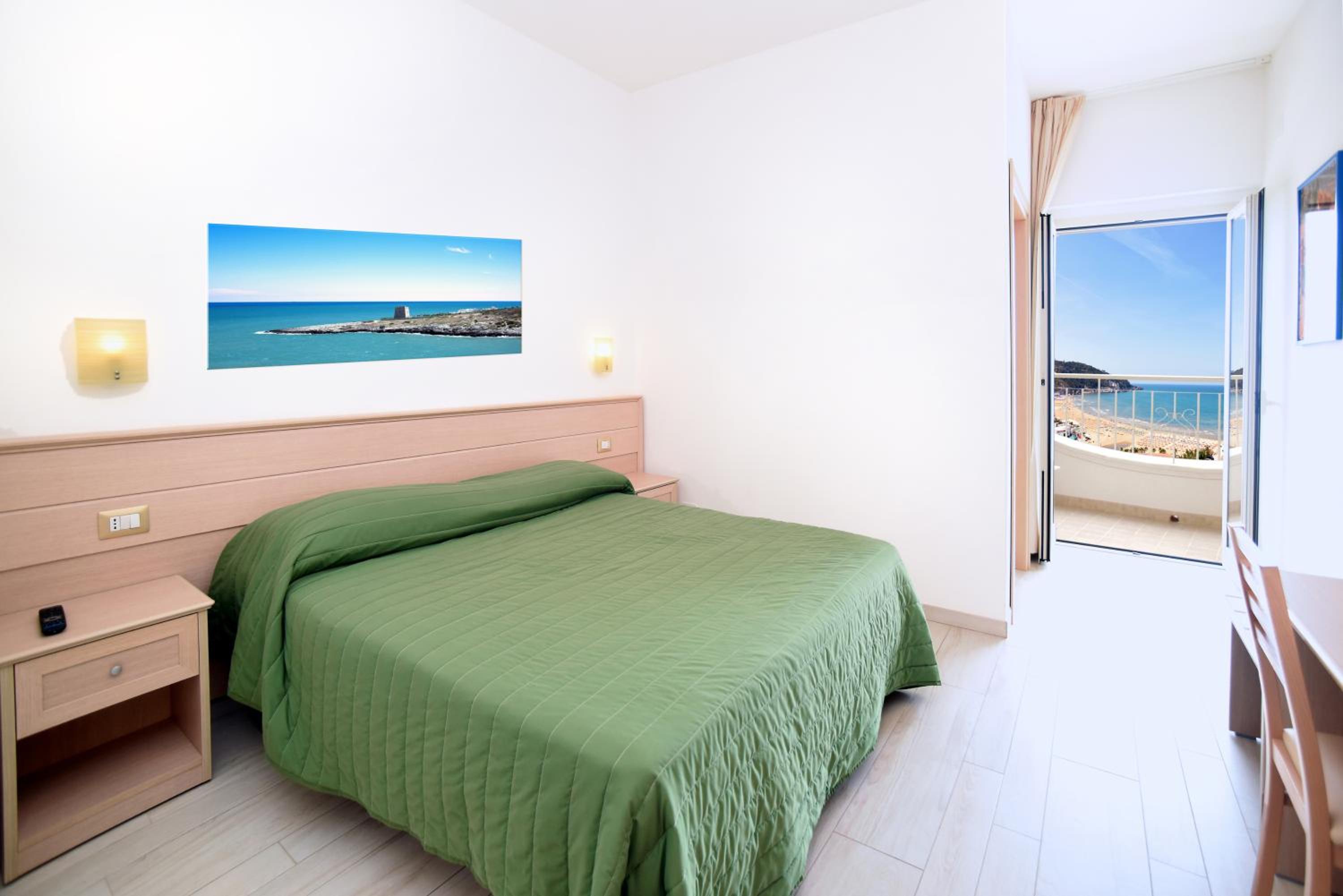 Double Room with Balcony and Sea View