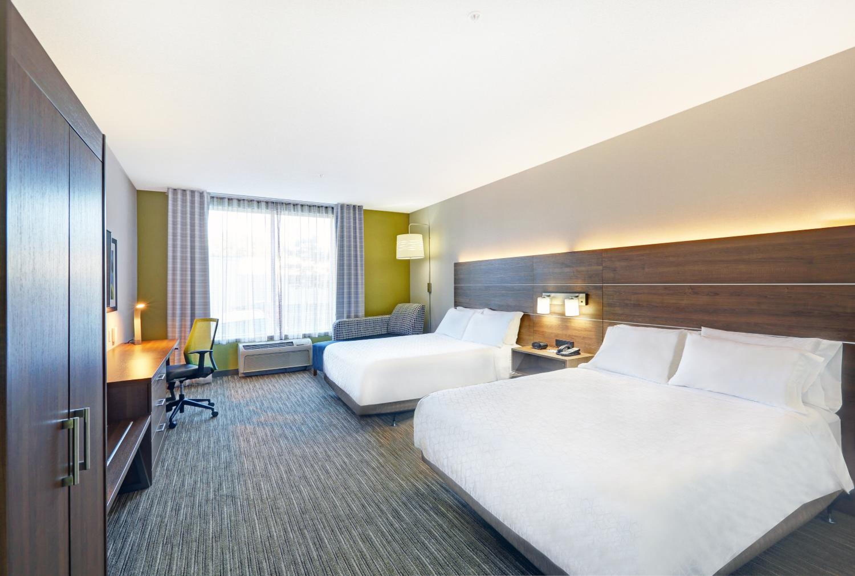 Standard Queen Room with Two Queen Beds and Mobility Accessible Roll-In Shower - Photo 2