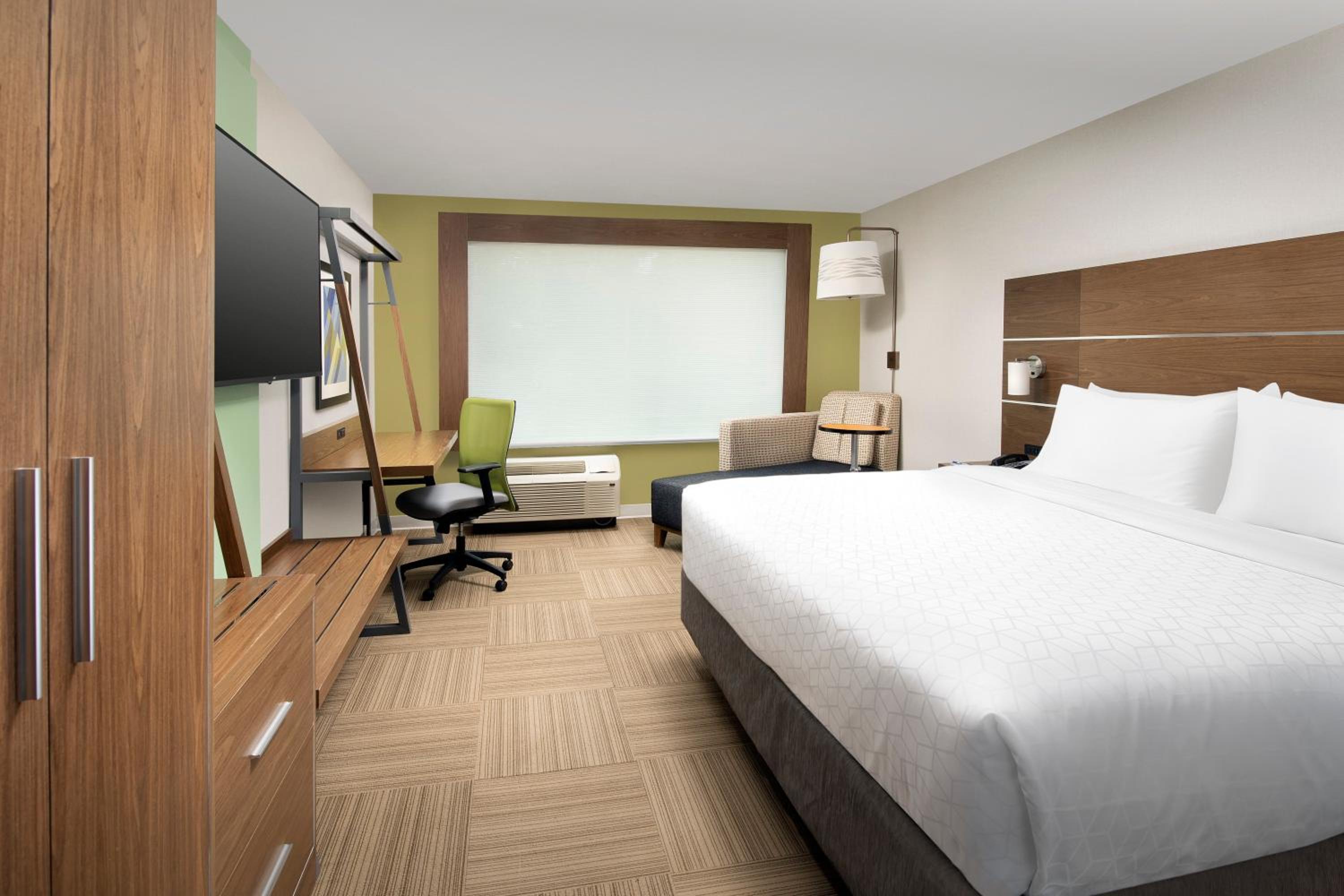 Standard King Room
