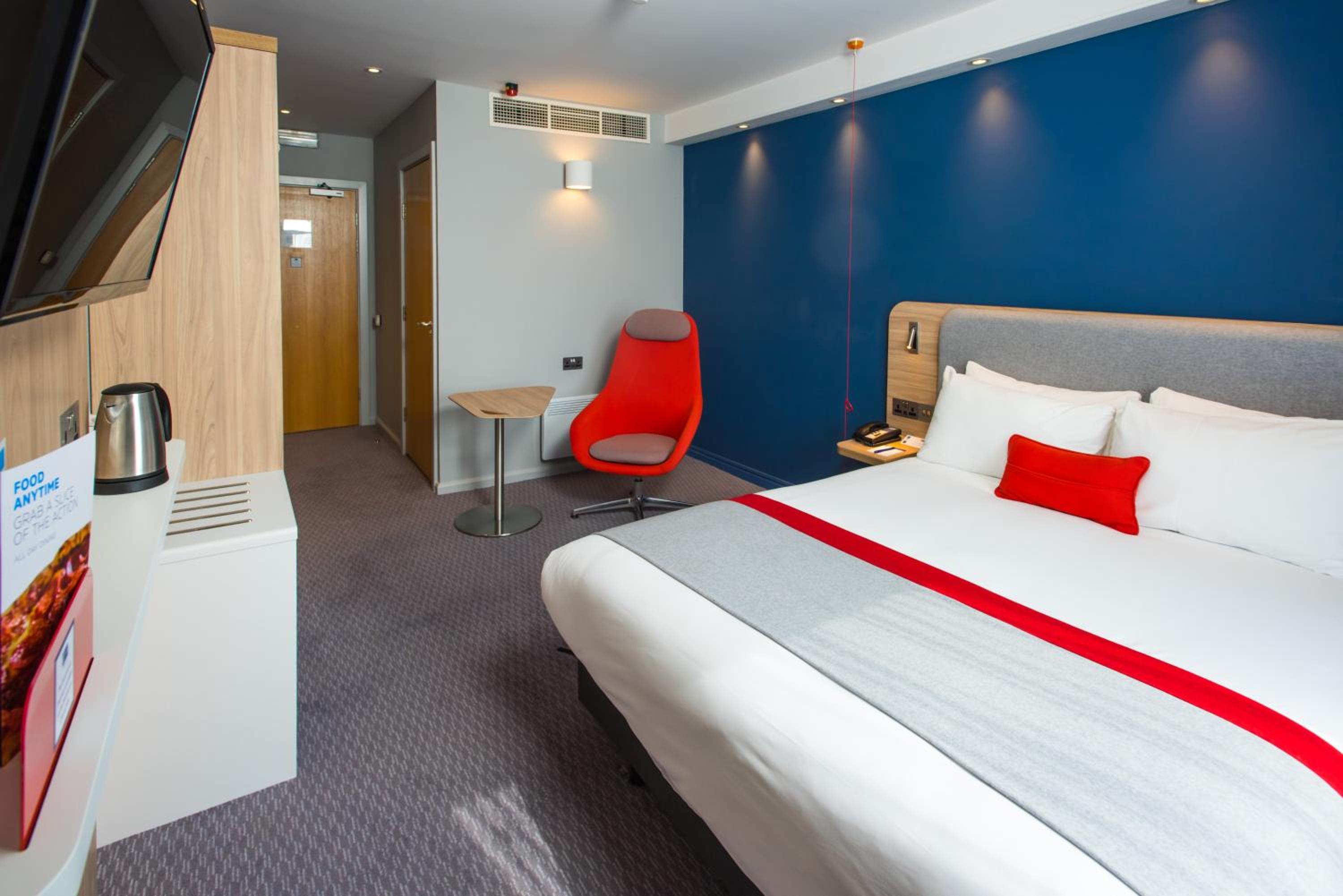 Double Room with Free Hot Breakfast - Accessible - Photo 4