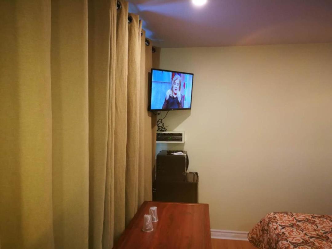 Double Room with Shower - Non Smoking