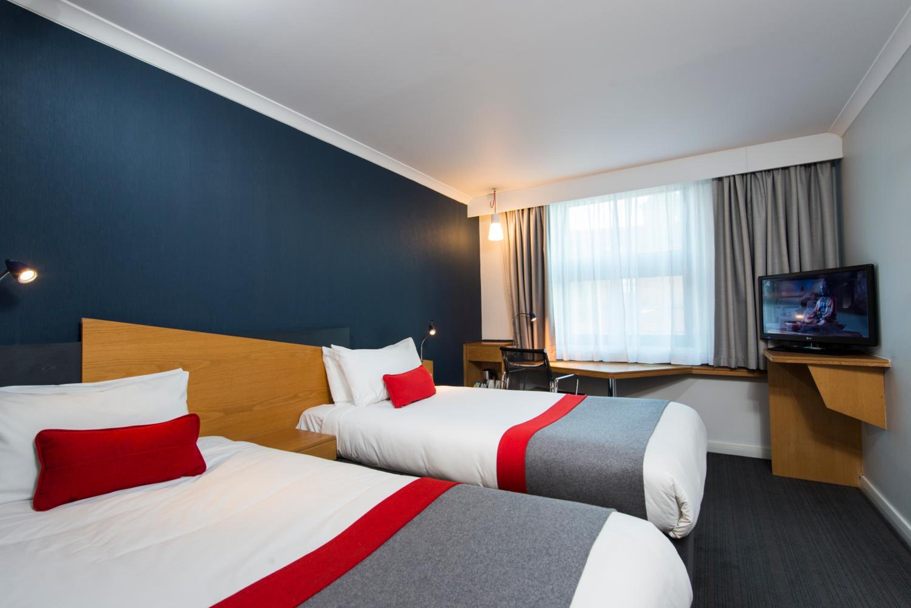 Holiday Inn Express Birmingham Oldbury by IHG