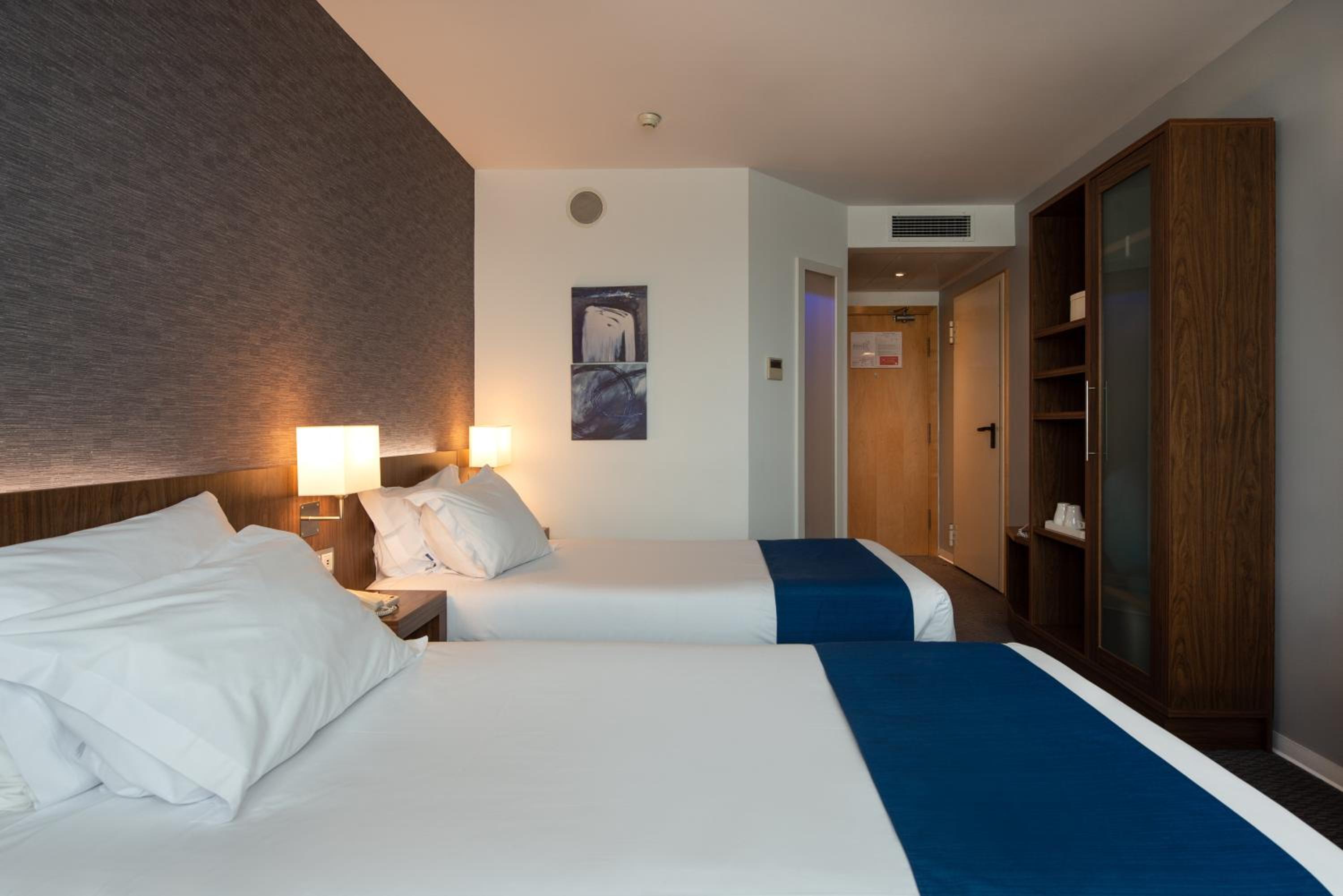 Standard Twin Room - Free Breakfast - Photo 2