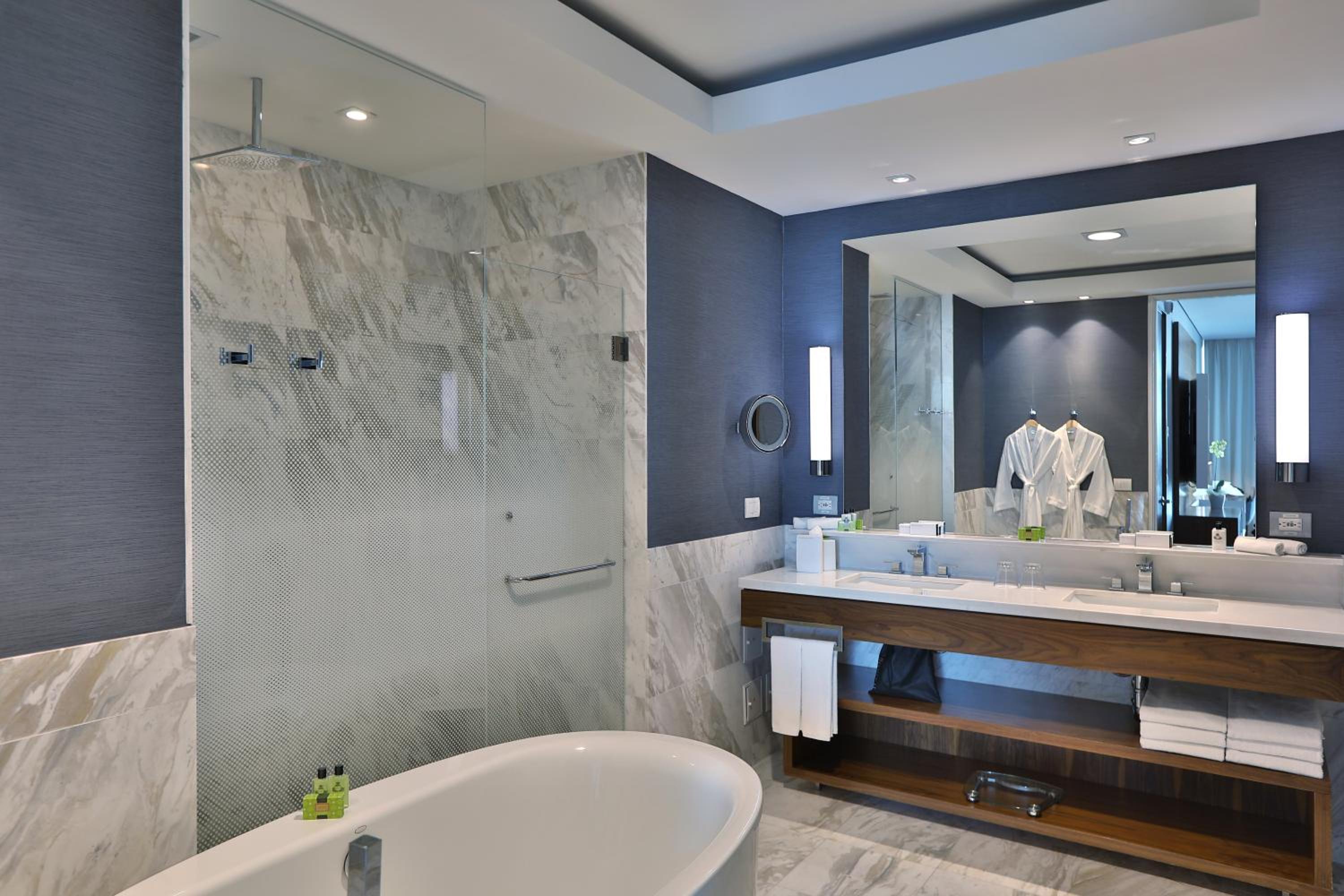King Suite with Ocean View