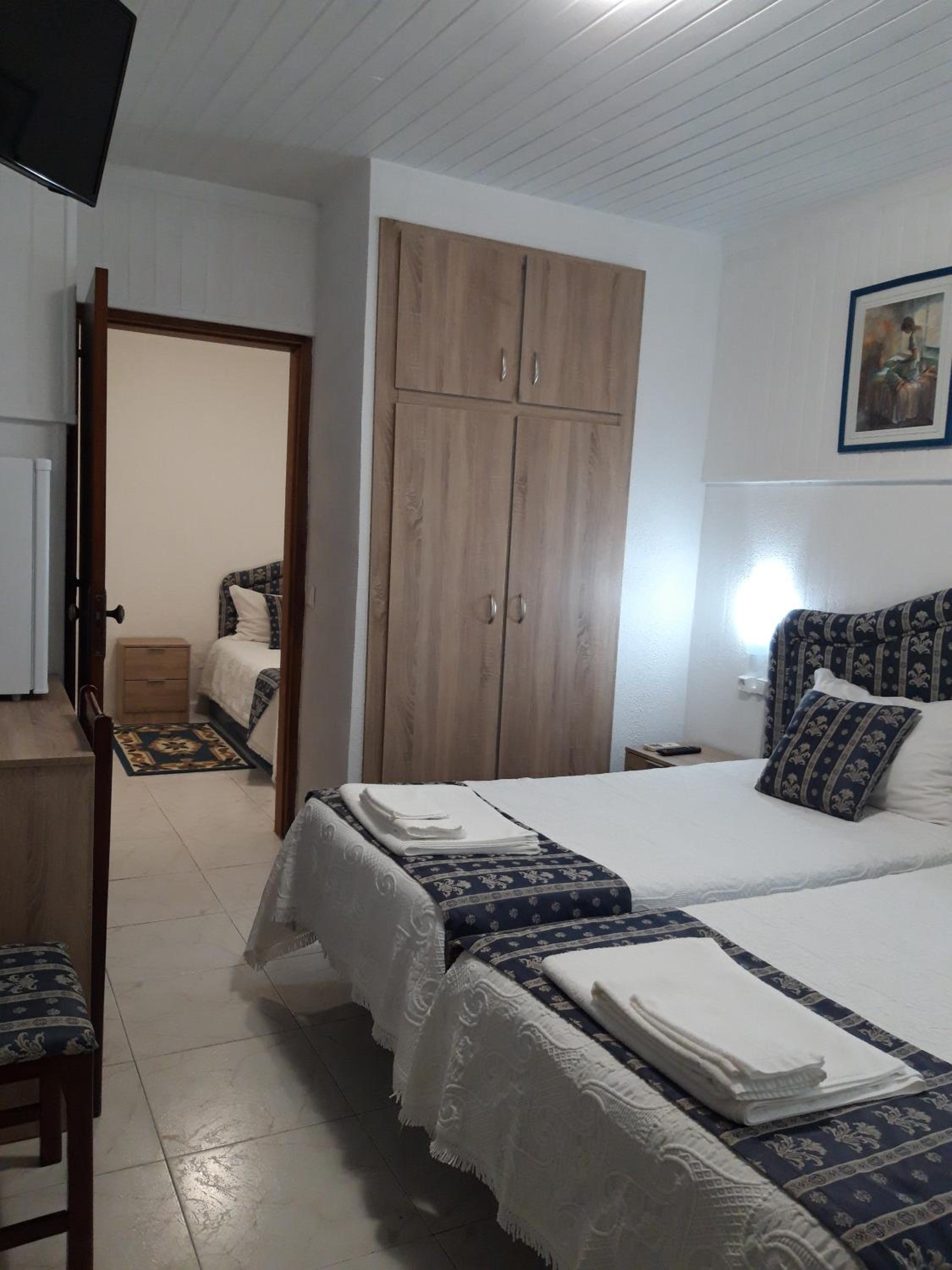 Triple Room with Private Bathroom - Photo 1