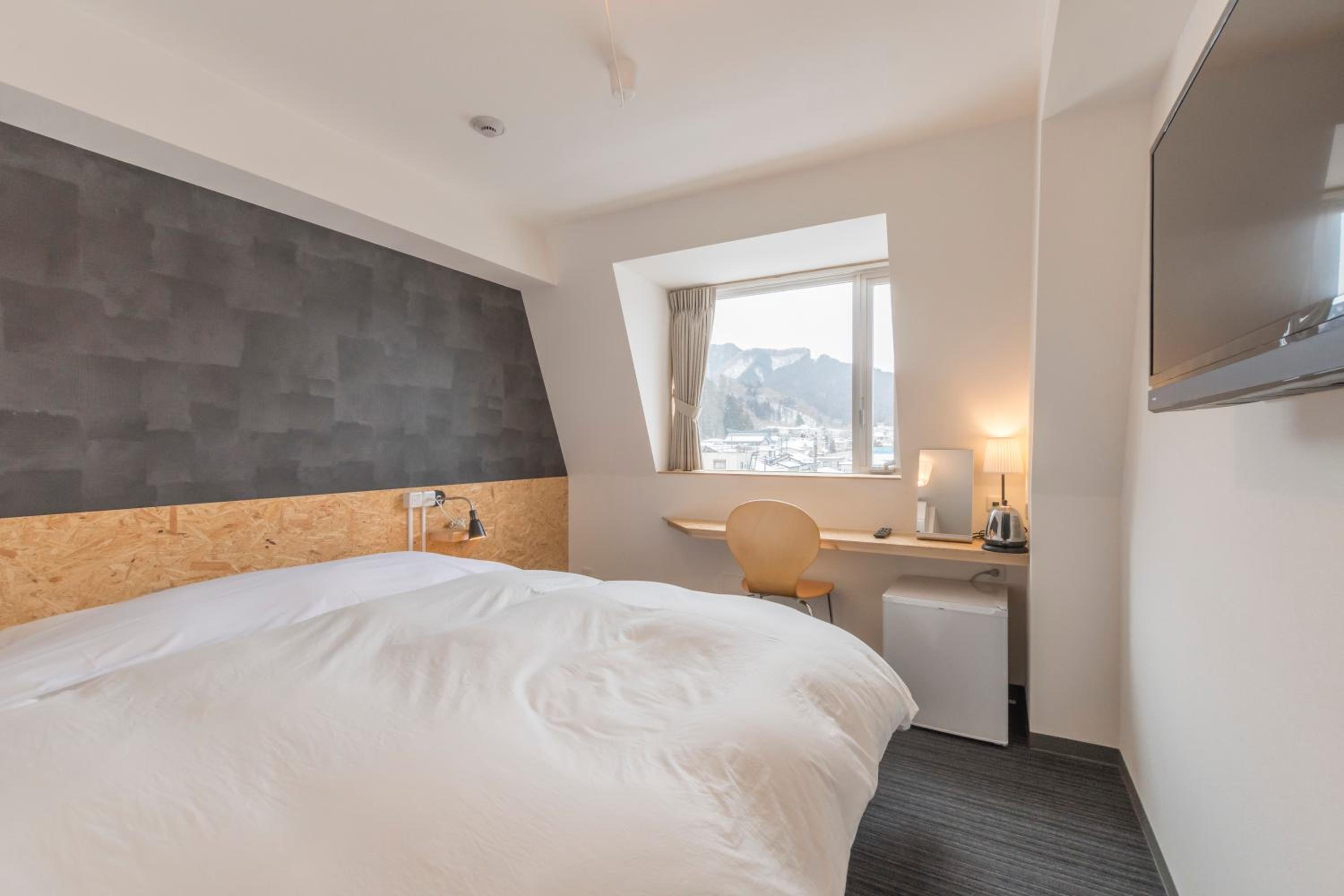 Double Room - Top Floor - Non-Smoking