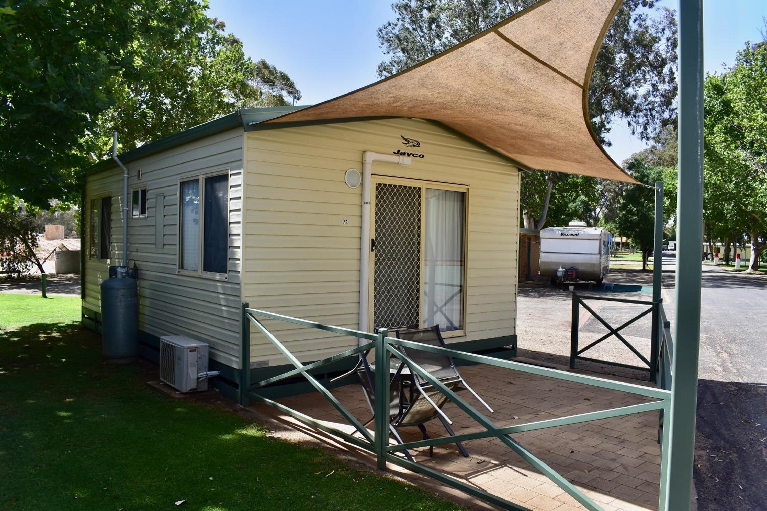 Ensuite Cabin photo 2