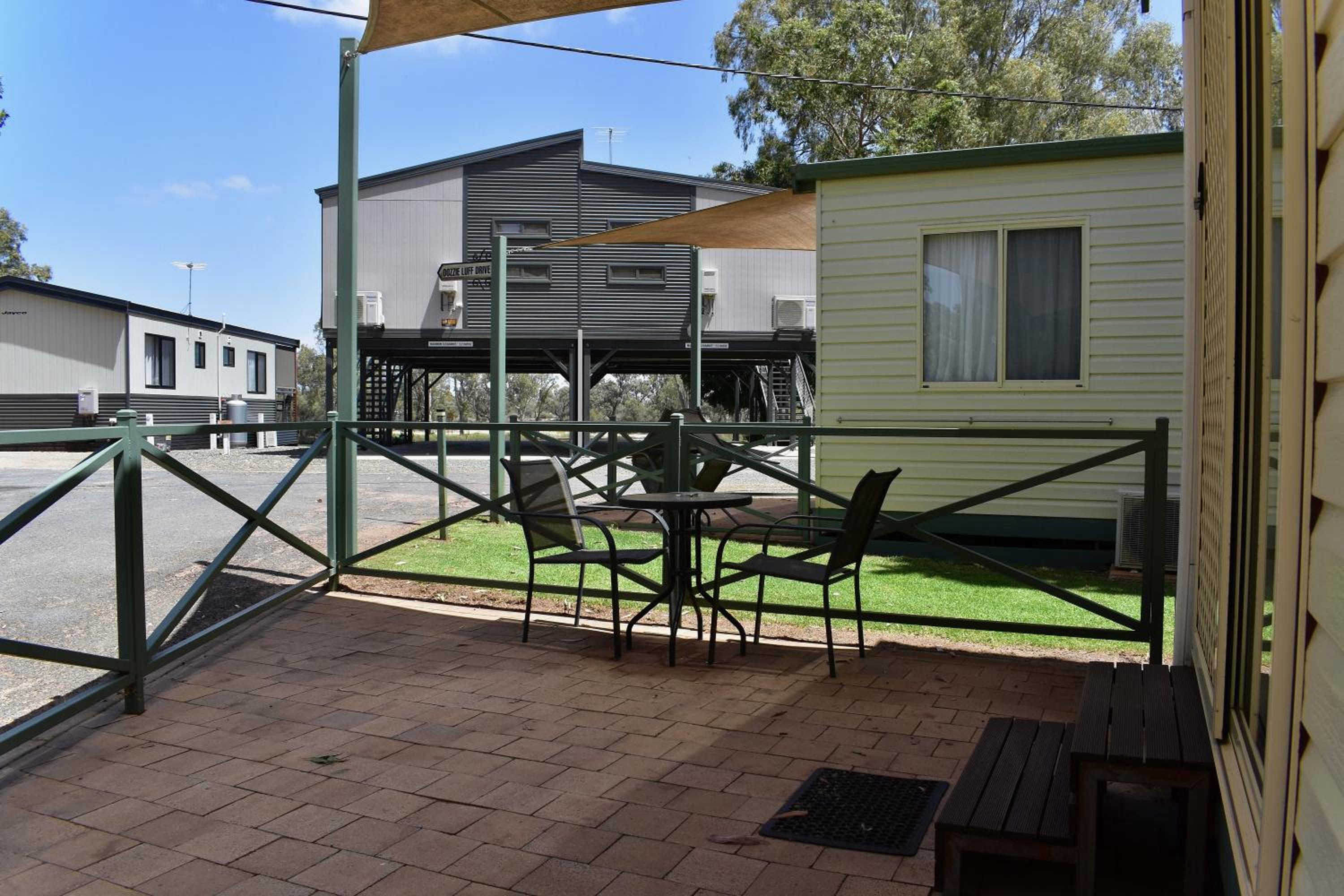 Ensuite Cabin photo 3