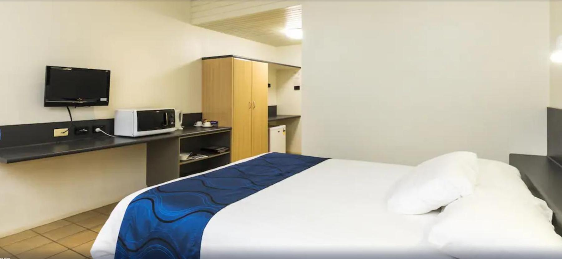 Standard Double or Twin Room photo 2