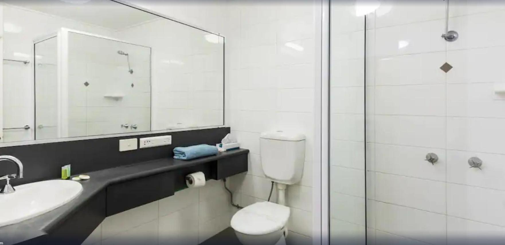 Standard Double or Twin Room photo 3