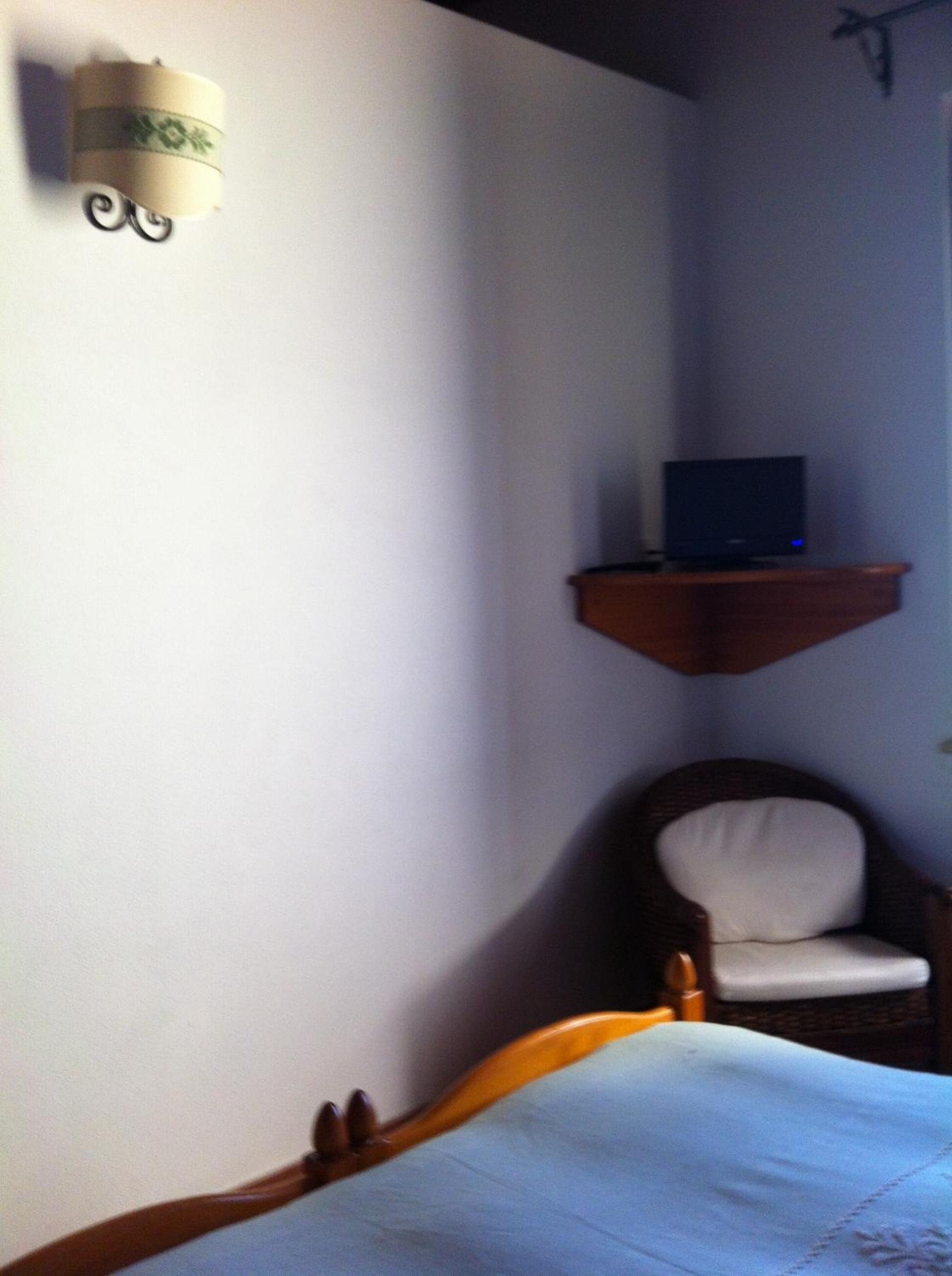 Double Room - Photo 10
