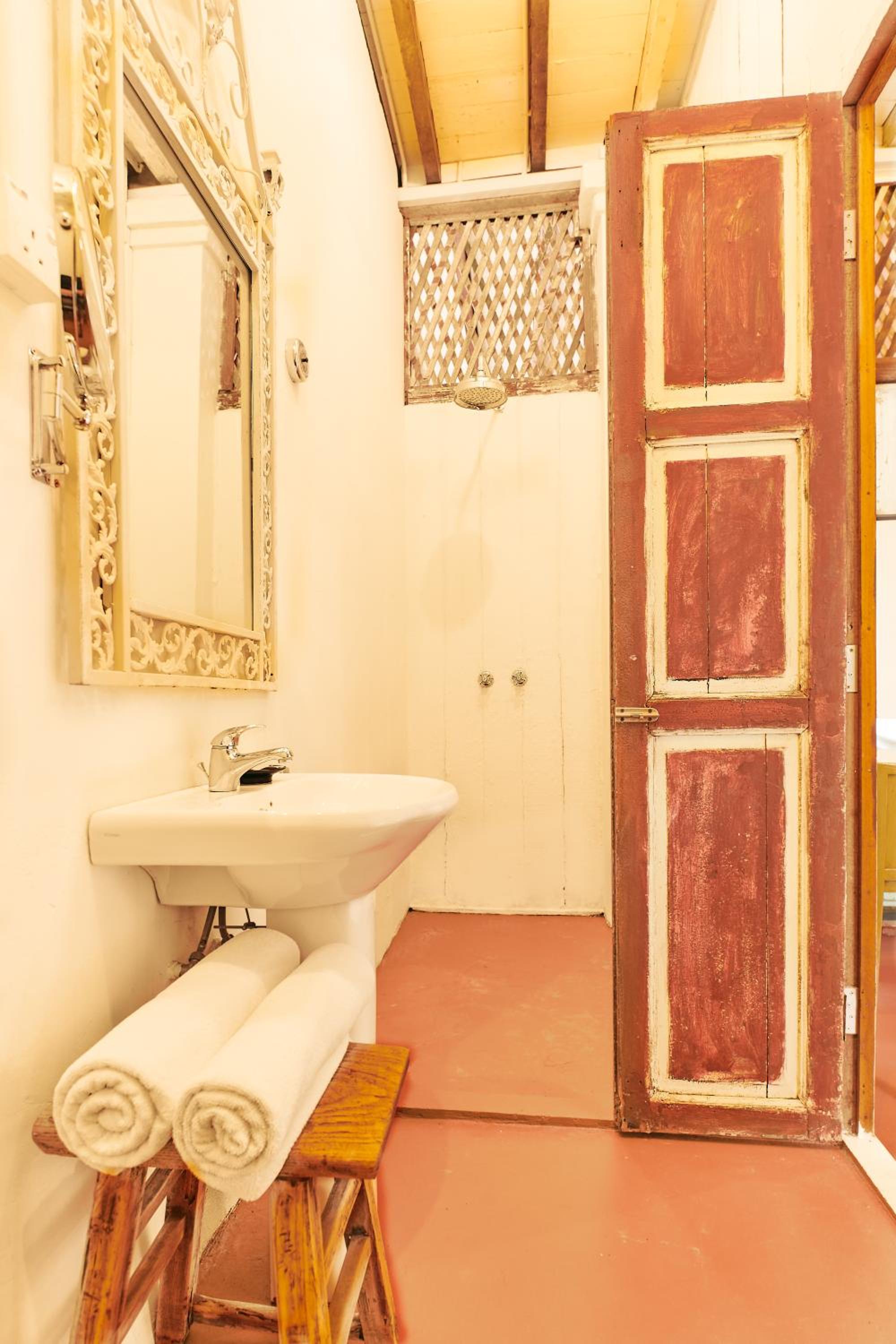 Two-Bedroom Suite - Plantation House 5 - Photo 18