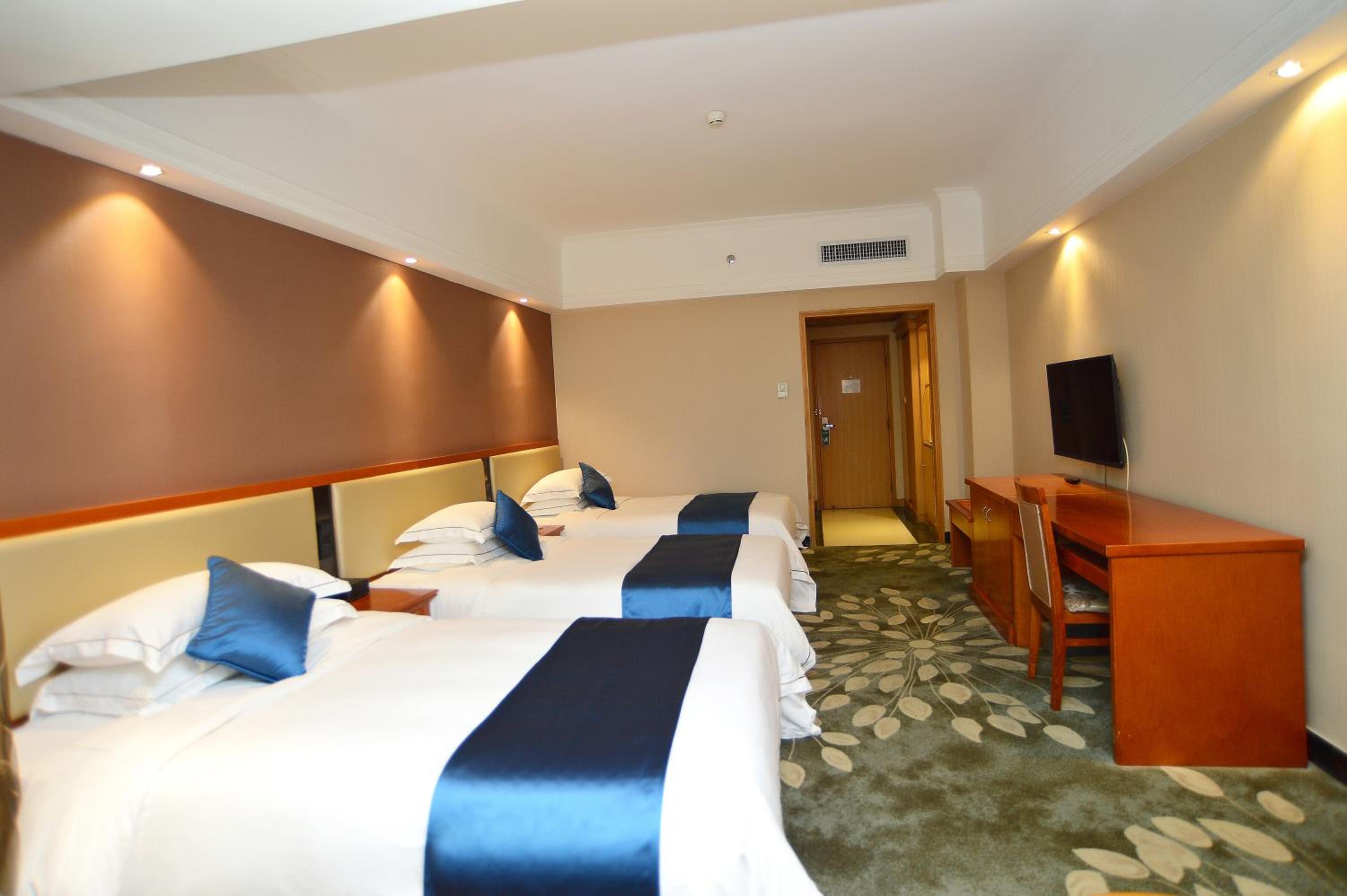 Deluxe Triple Room photo 1