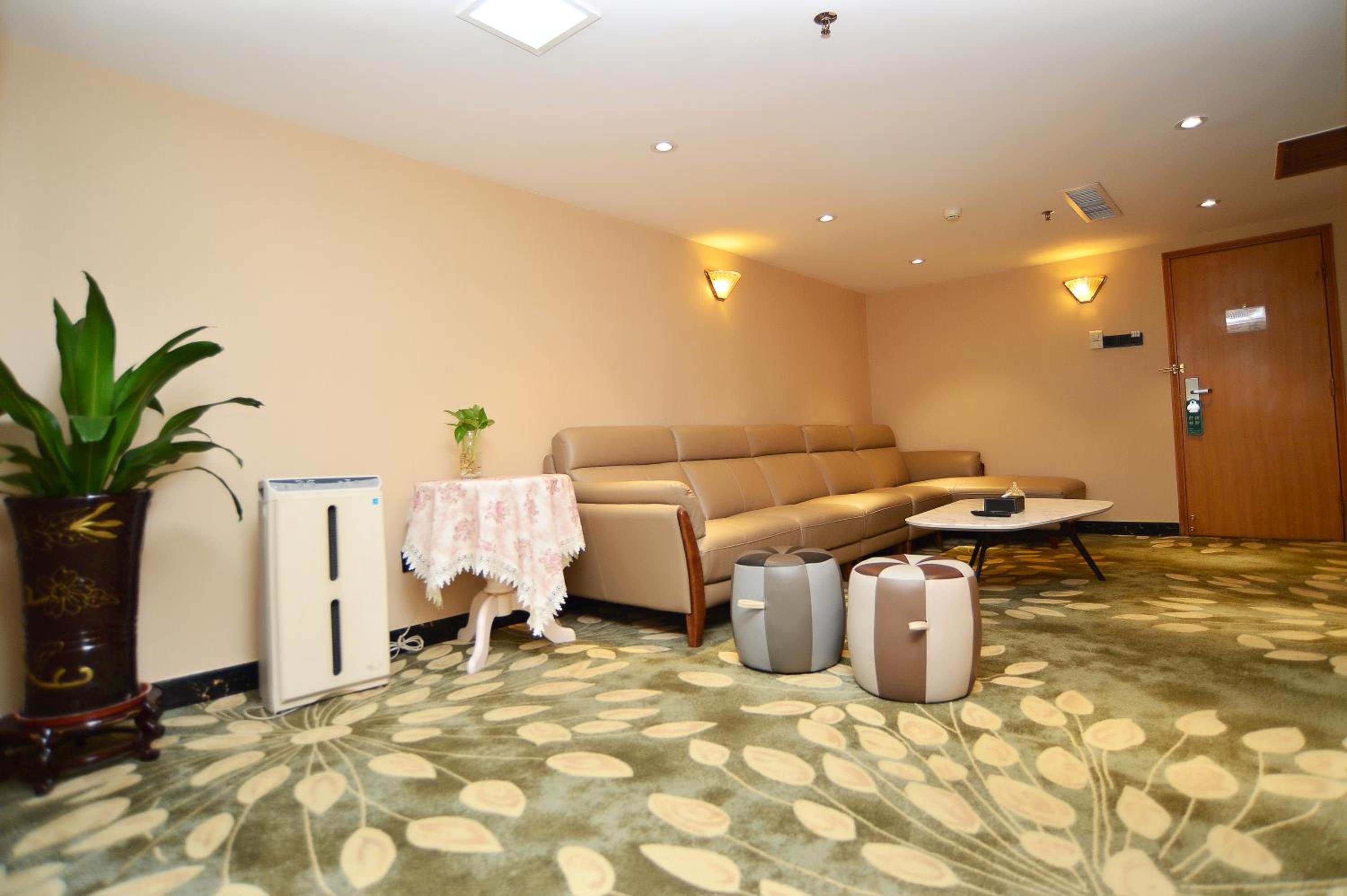 Deluxe Suite photo 3
