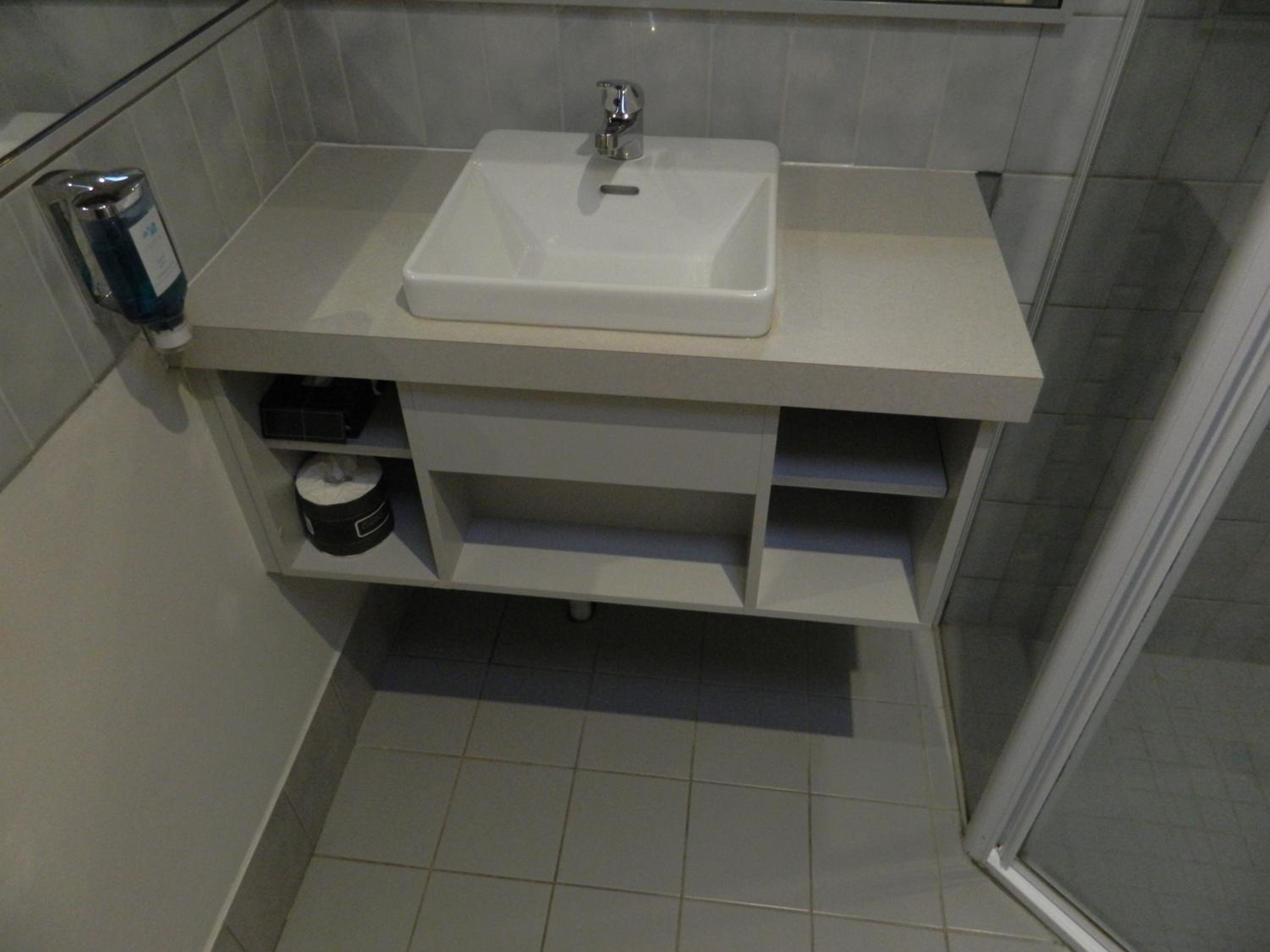 Twin Room - Photo 7