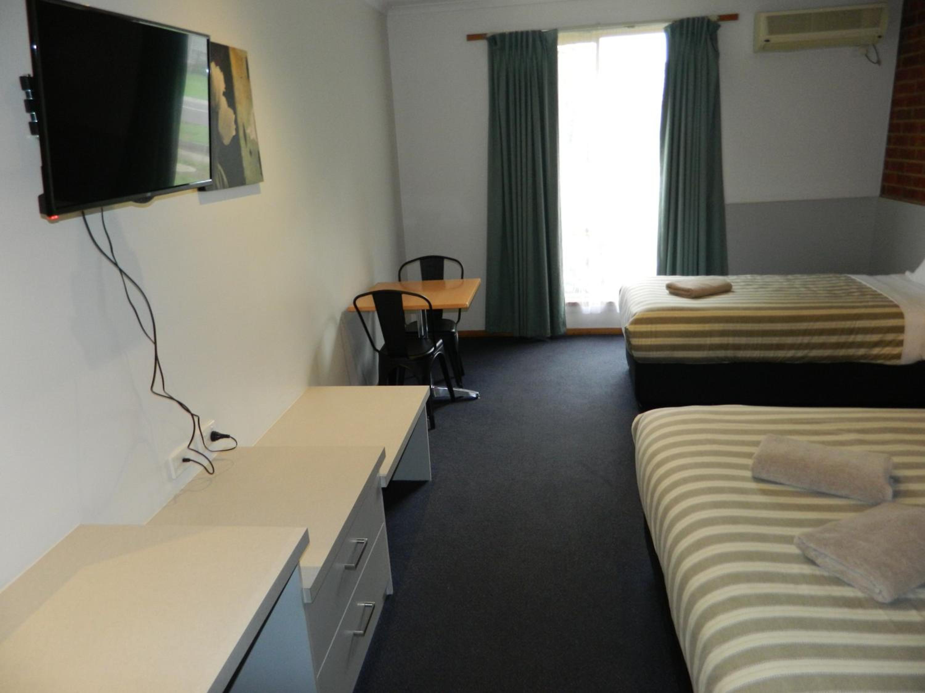 Twin Room - Photo 1