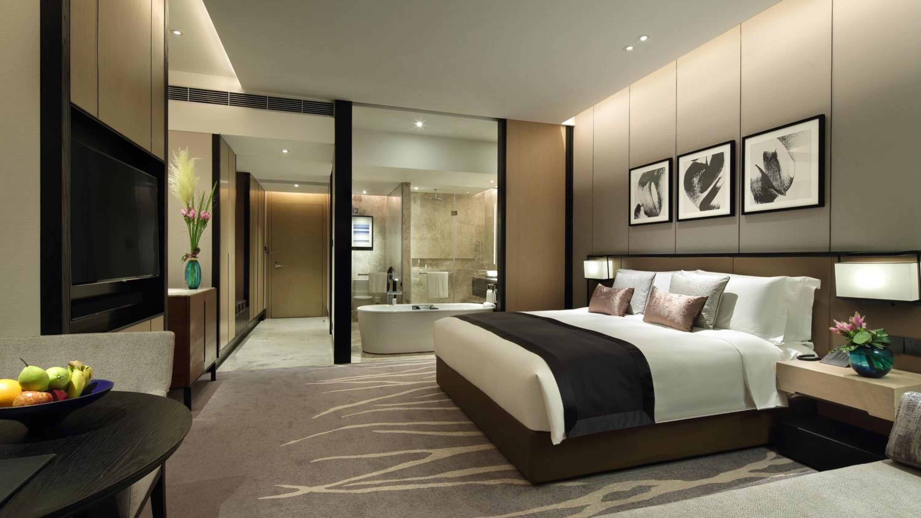 Premium King Room - Club Lounge Access