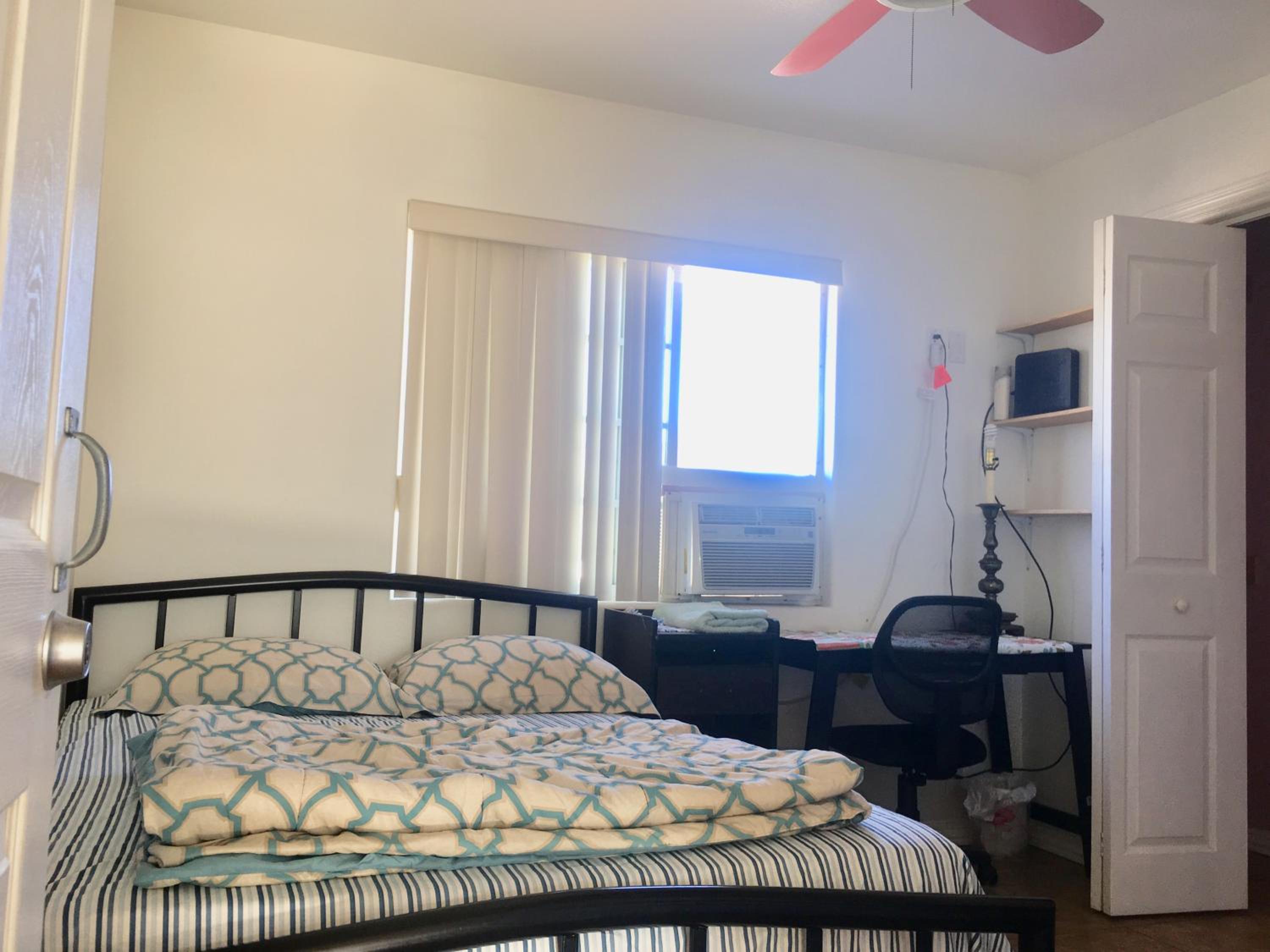 Double Room with Shared Bathroom photo 1