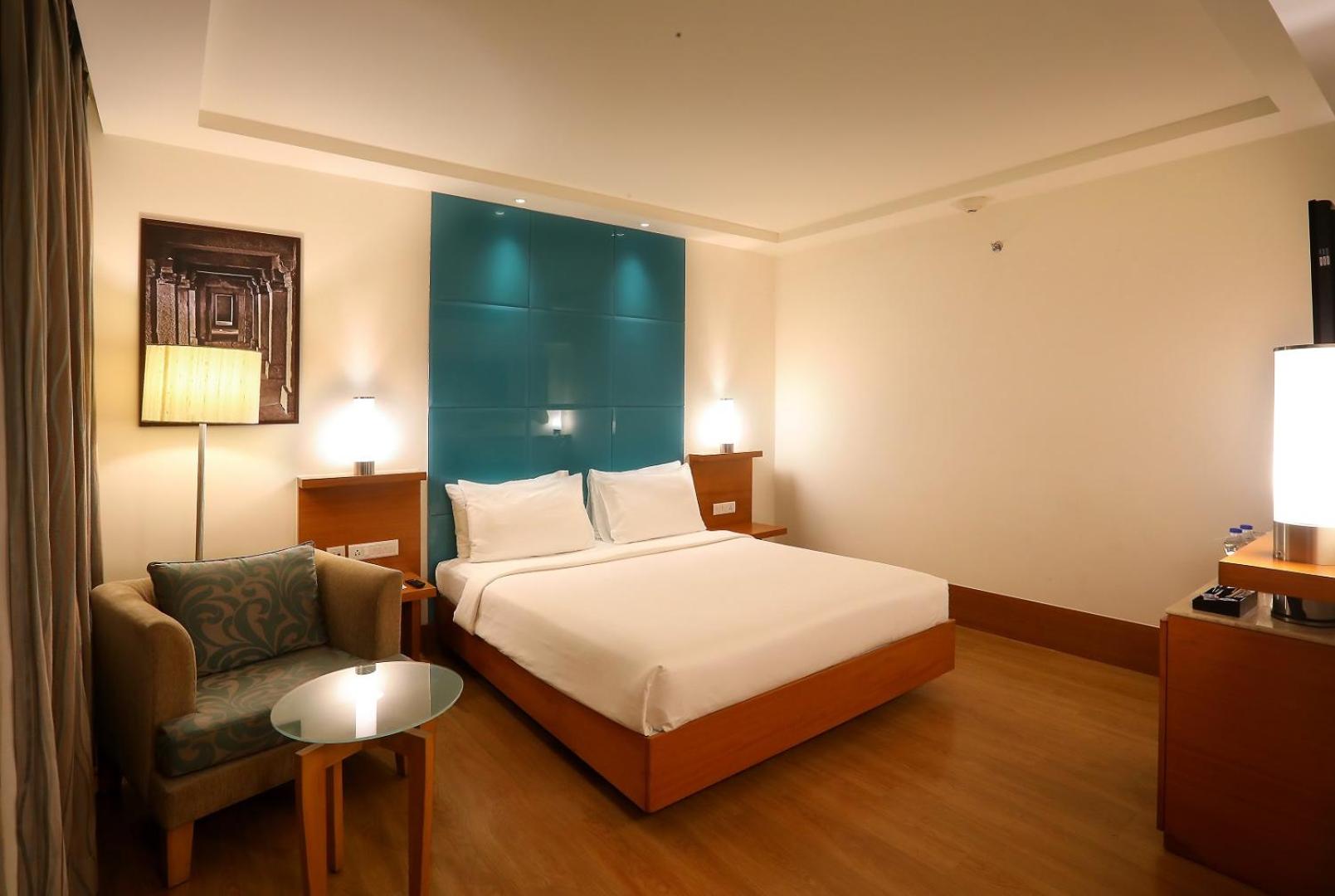 Deluxe Double Room - Photo 8