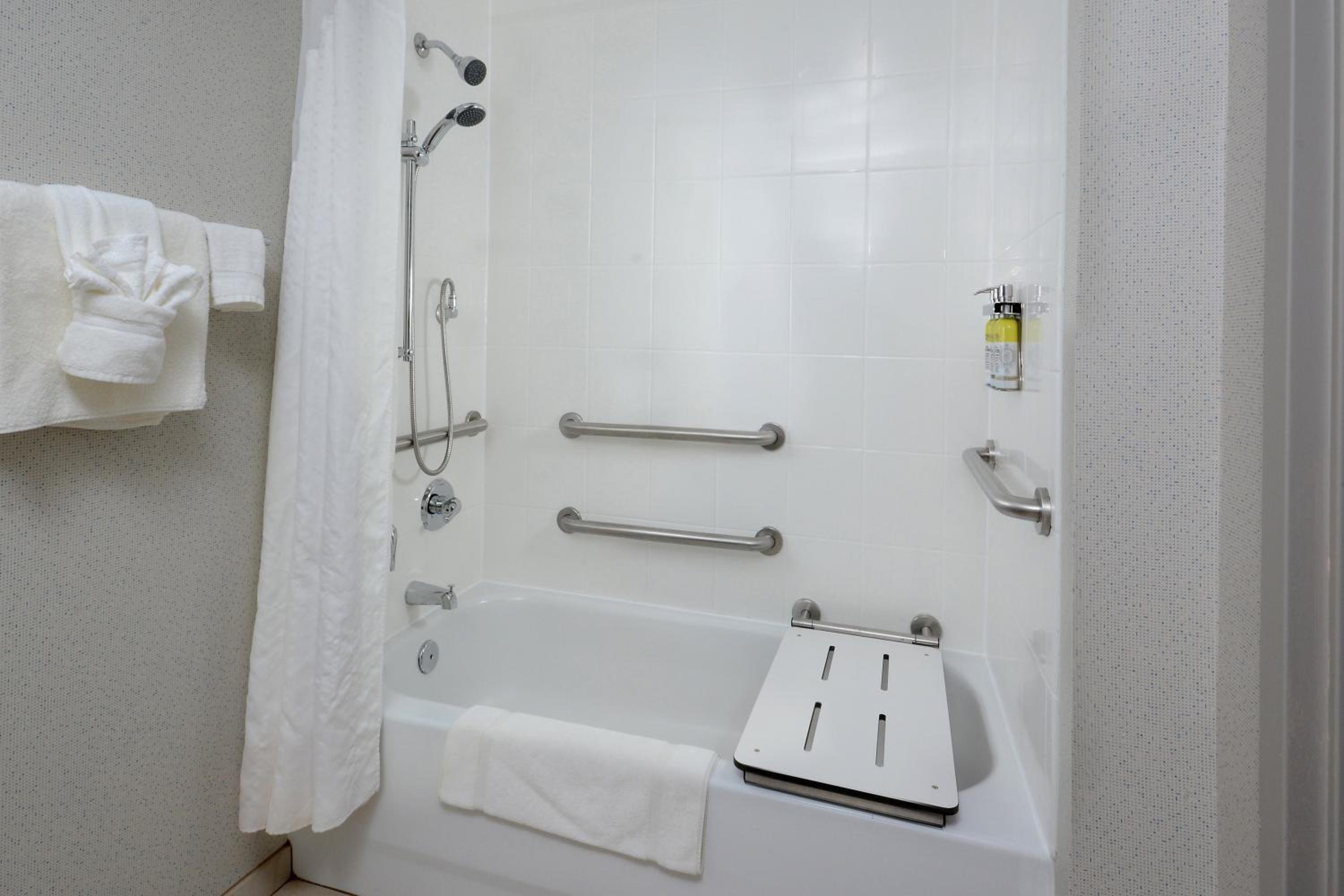 King Room - Disability Access - Photo 2