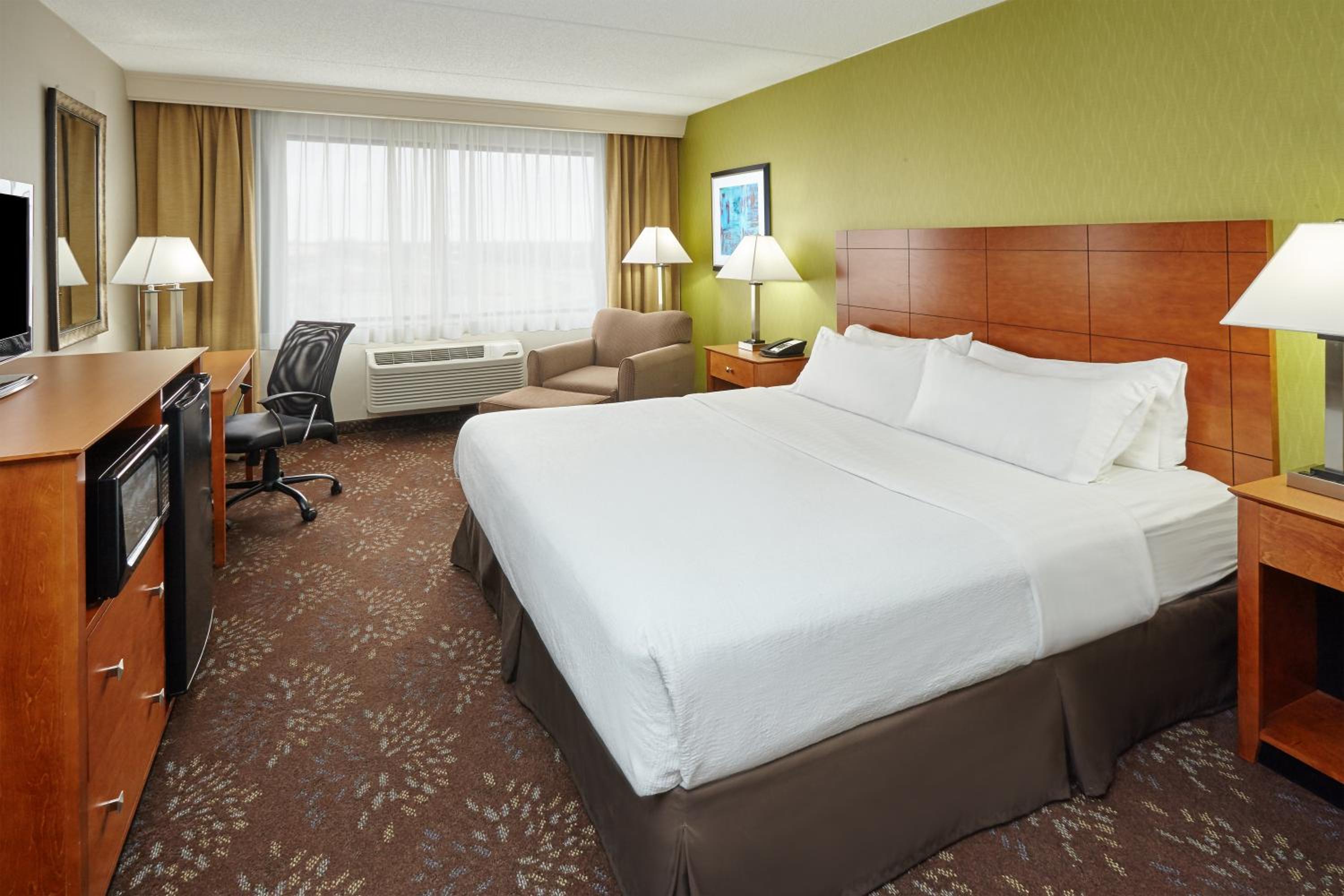 Standard King Room