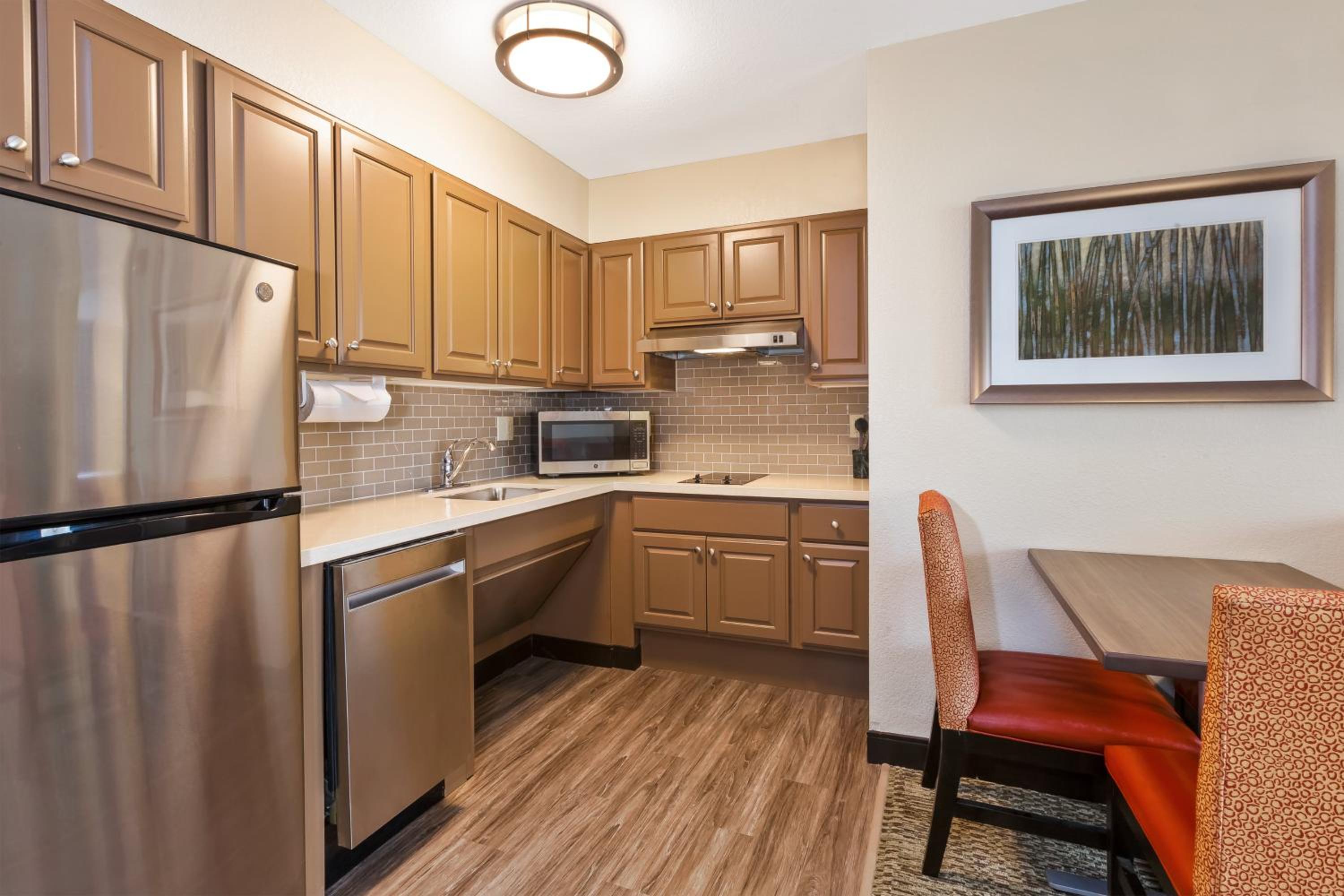 Two-Bedroom Suite - Hearing Accessible/Non-Smoking - Photo 6