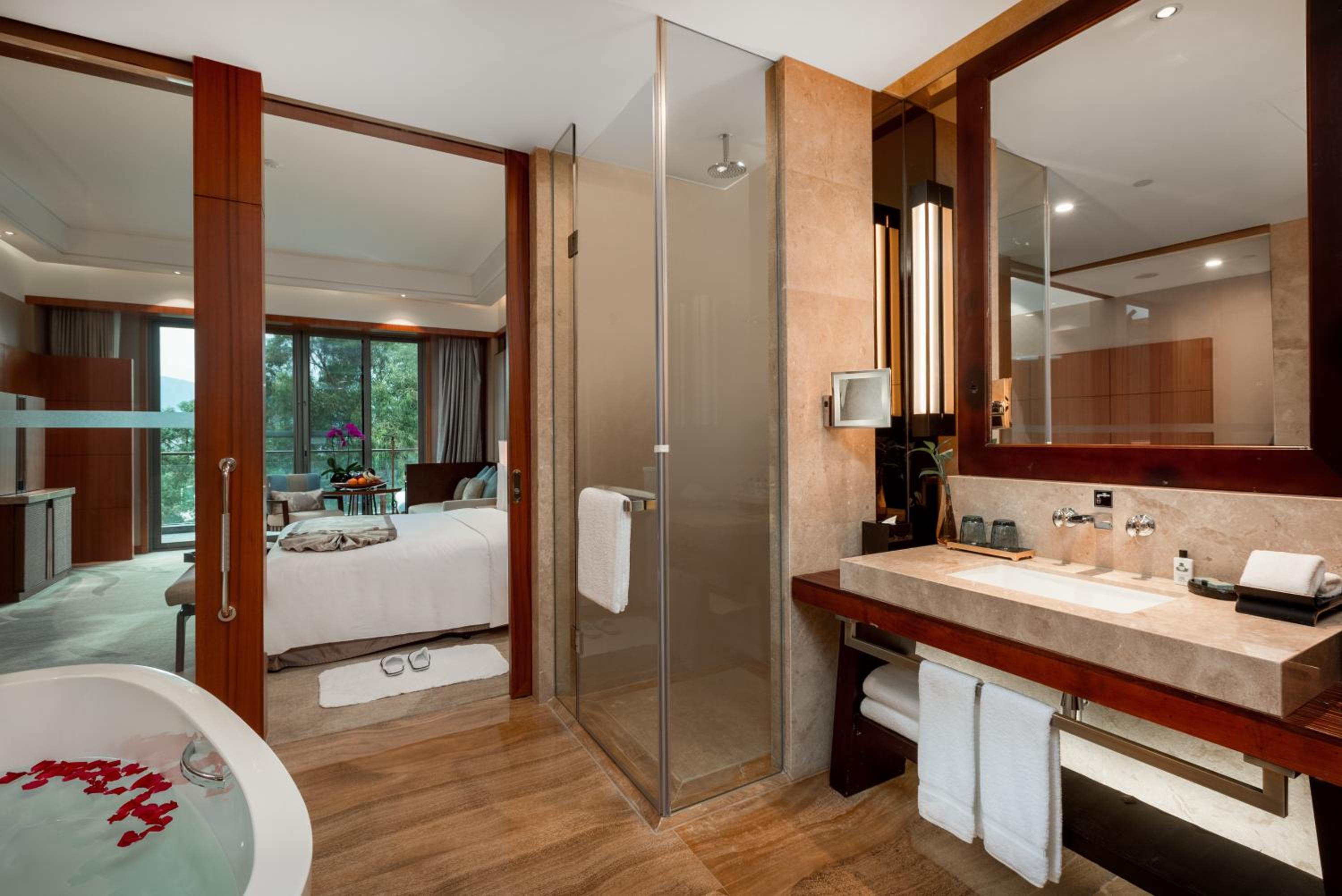 Premium King Room with Balcony