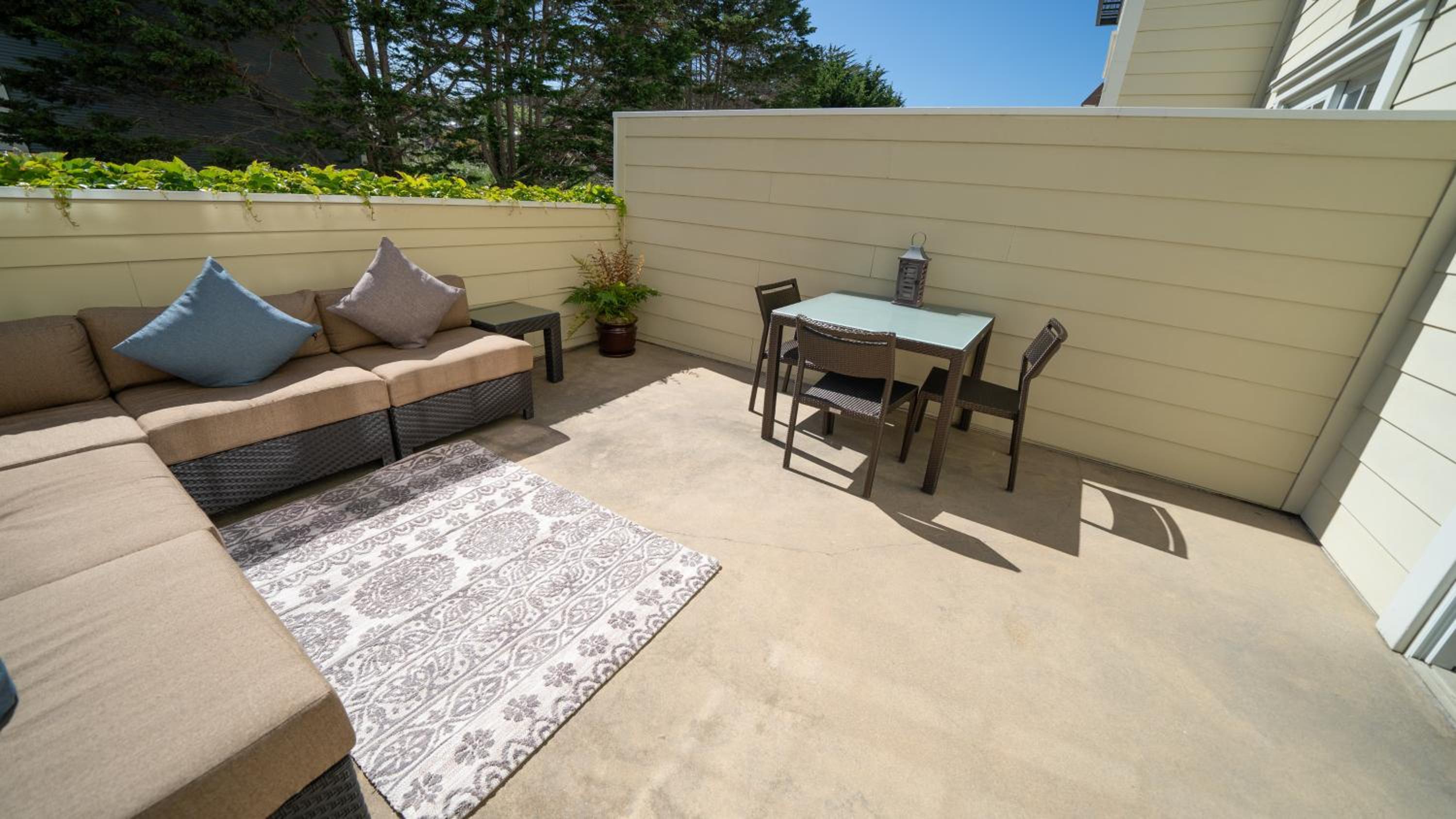 Patio Room with King Bed - Photo 4