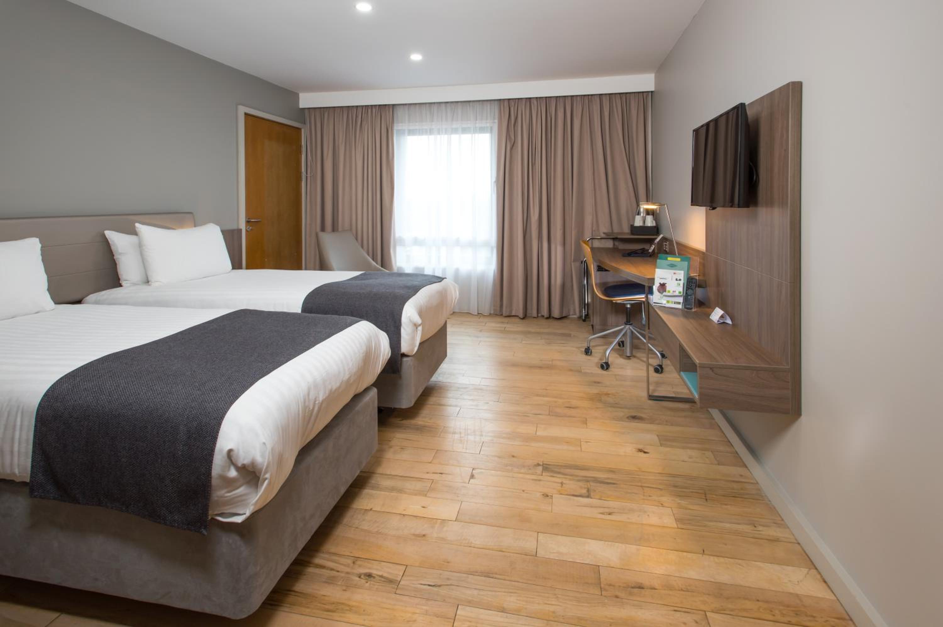 Holiday Inn London West by IHG — photo 136