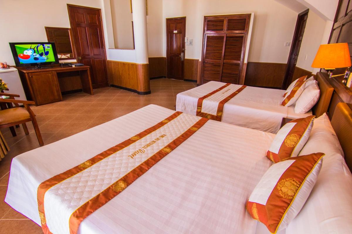 Deluxe Triple Room with Balcony and Sea View photo 3