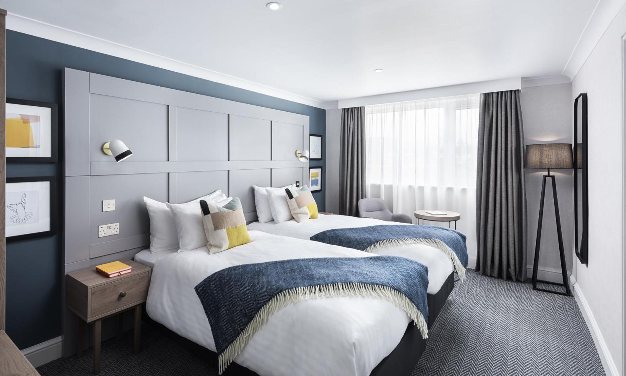 Premium Room with Two Single Beds - Photo 1