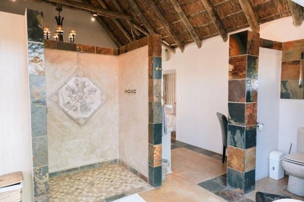 Family Room with Garden View - Photo 4