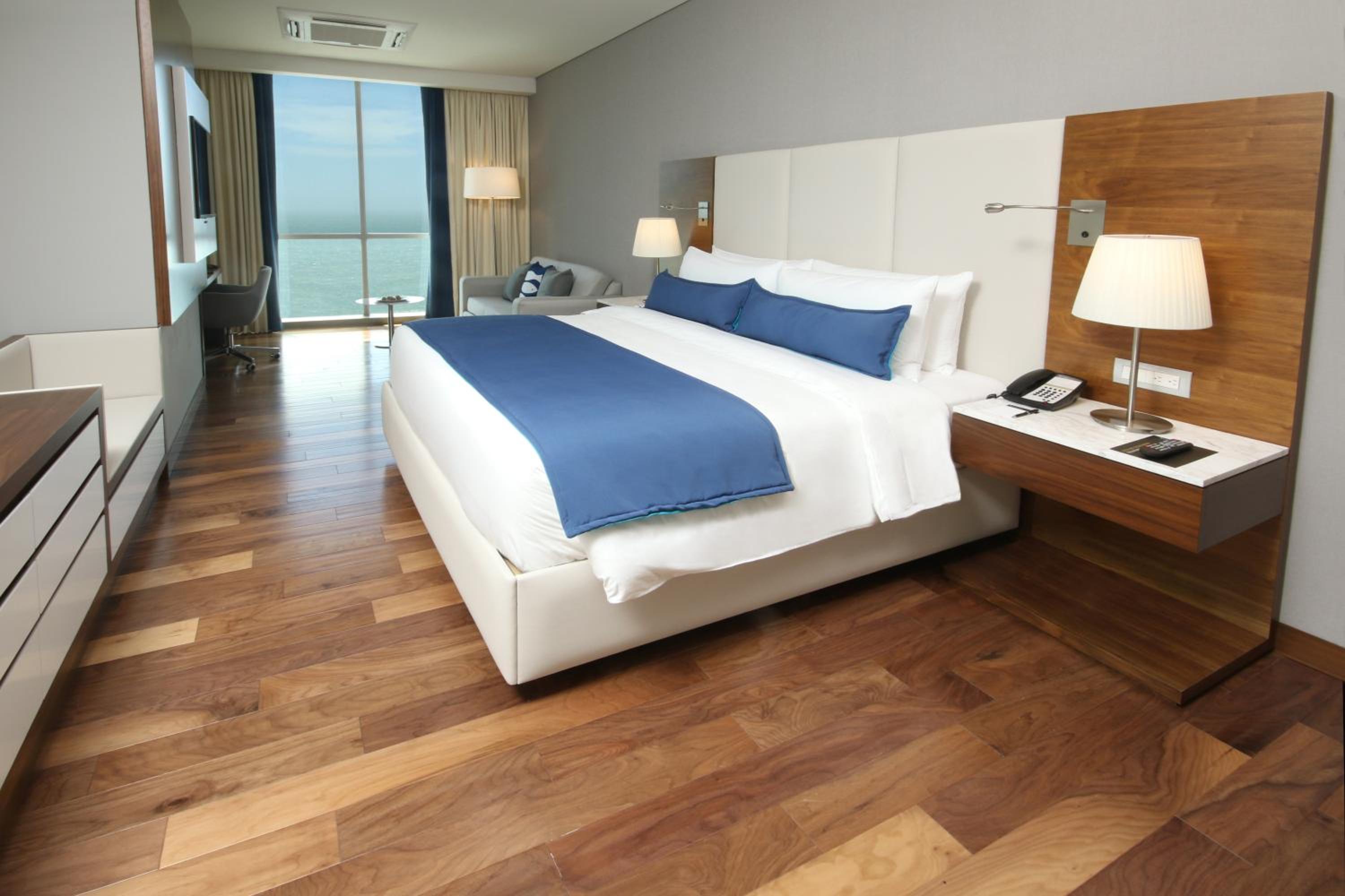 Grand King Suite with Ocean View