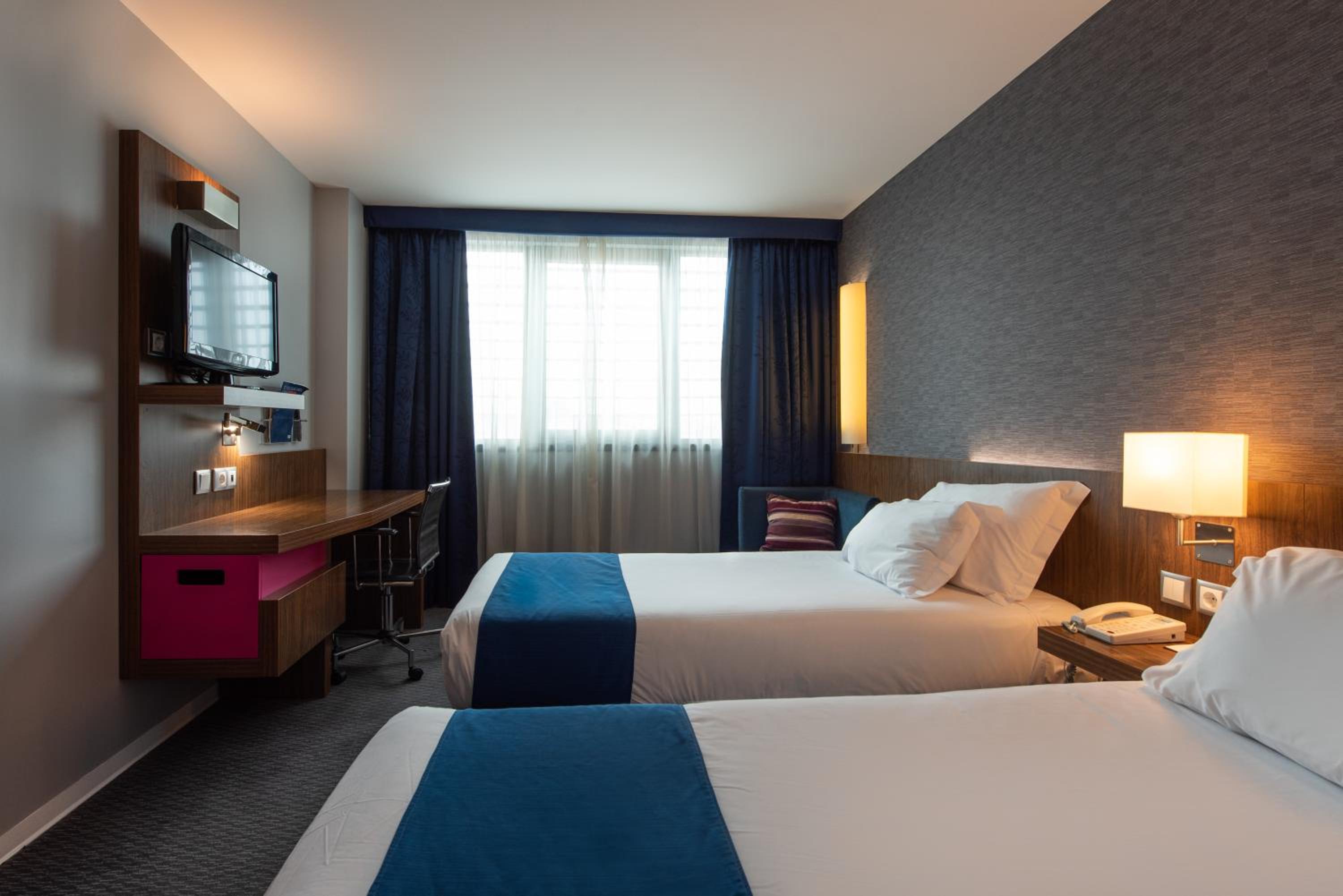 Standard Twin Room - Free Breakfast - Photo 8