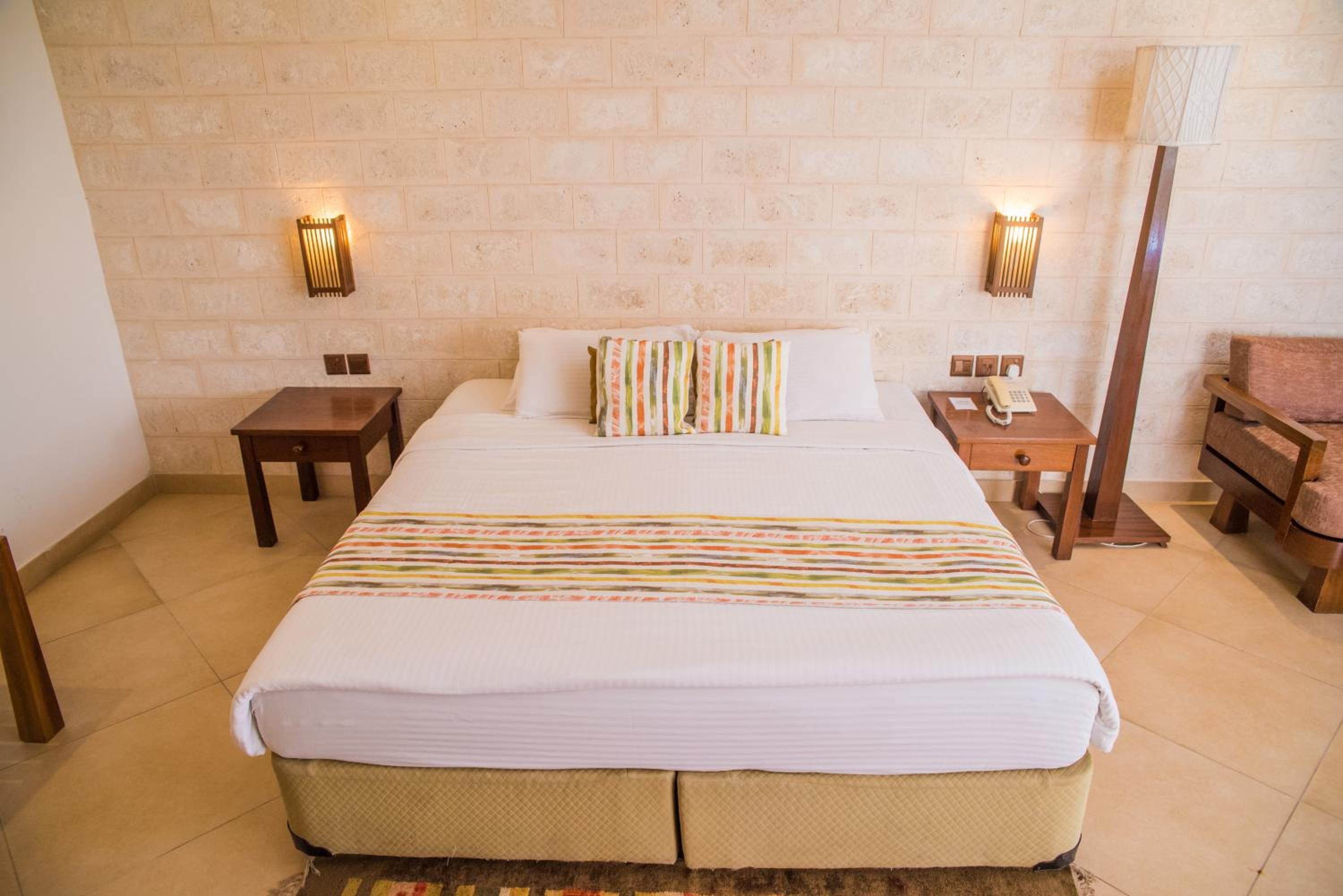 Deluxe Double or Twin Room photo 1