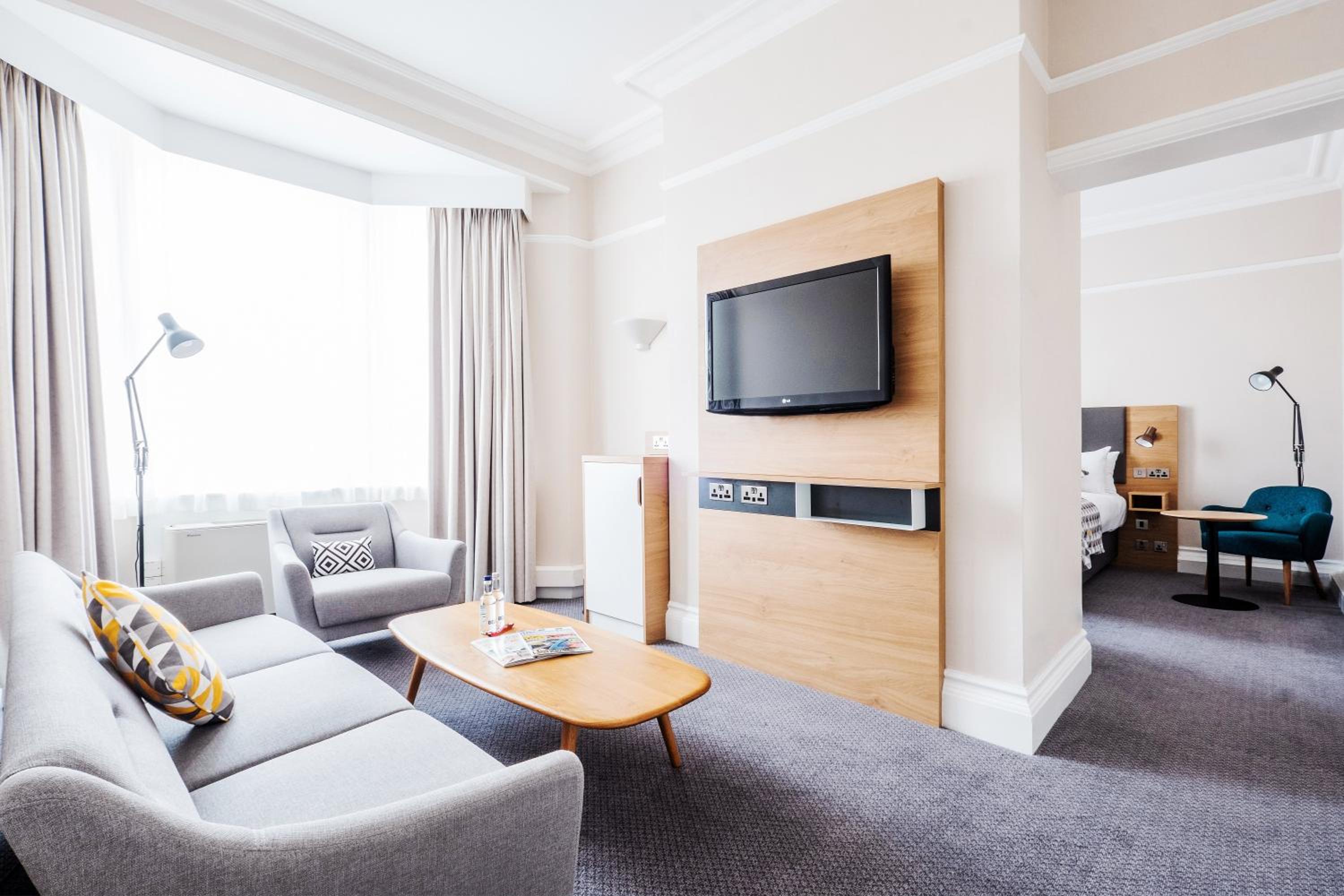 Mini Double Suite - Non-Smoking - Photo 1