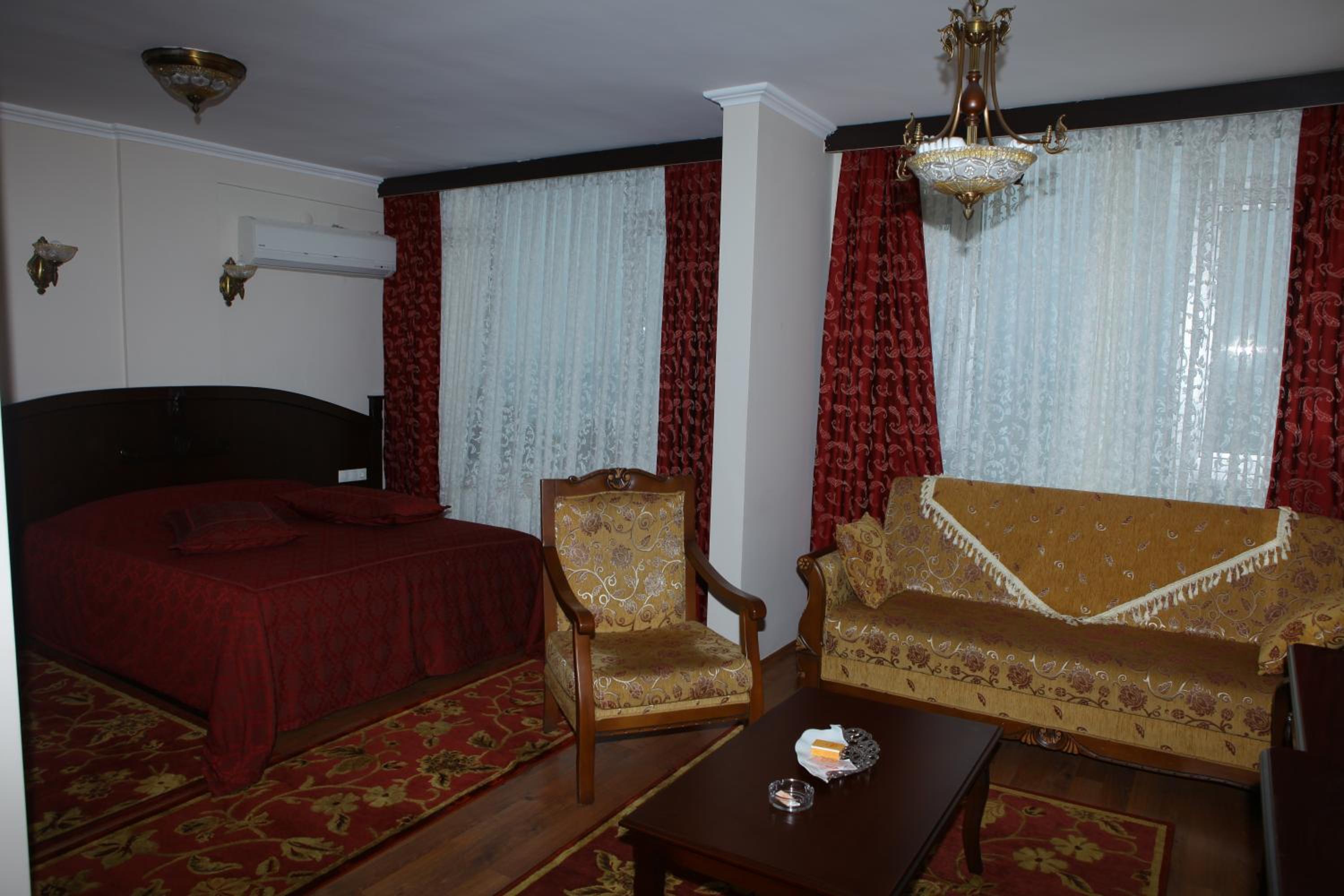 Junior Suite (2 Adults + 1 Child) - Photo 12