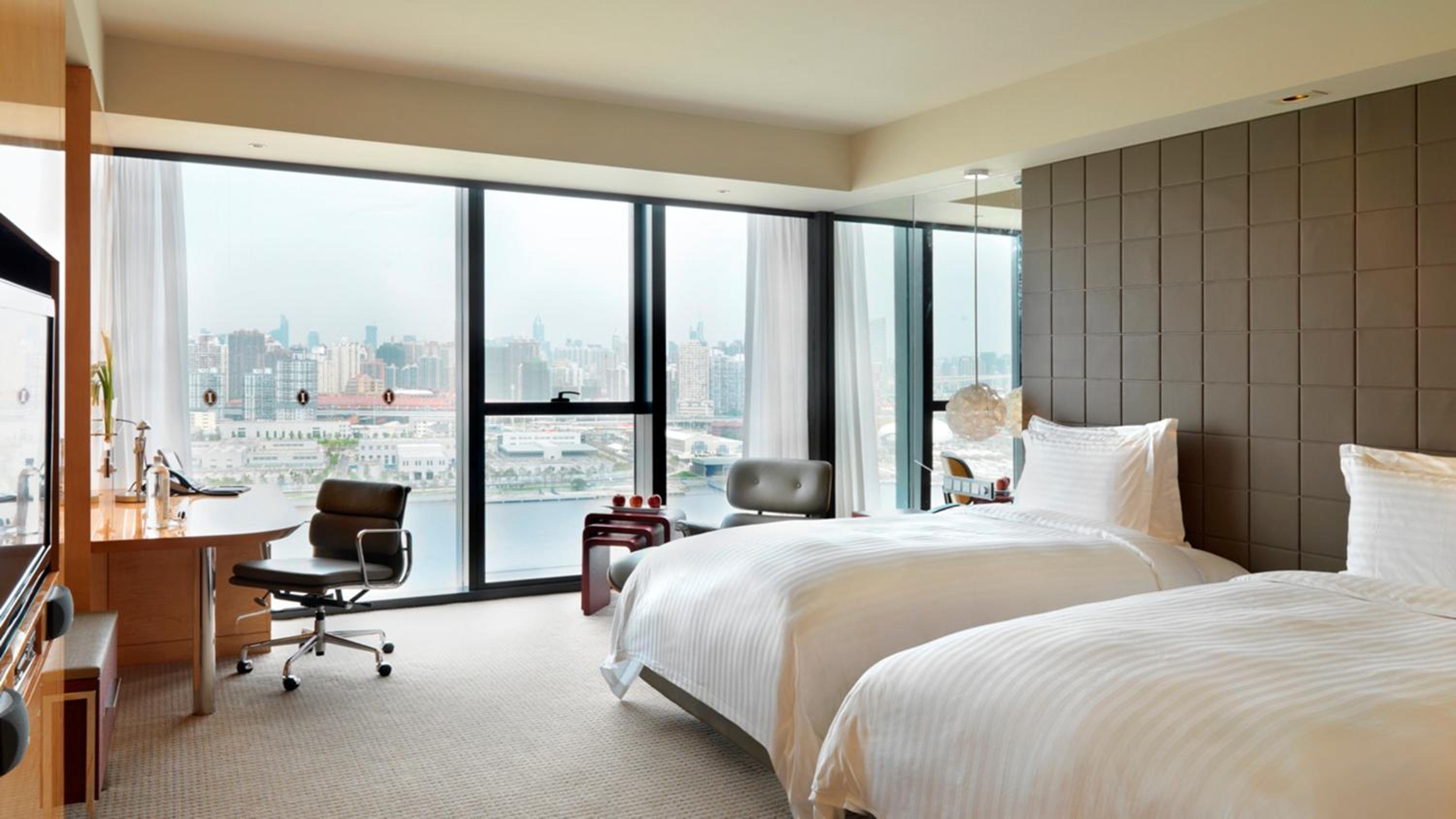 Premium Twin Room with River View - Club Lounge Access