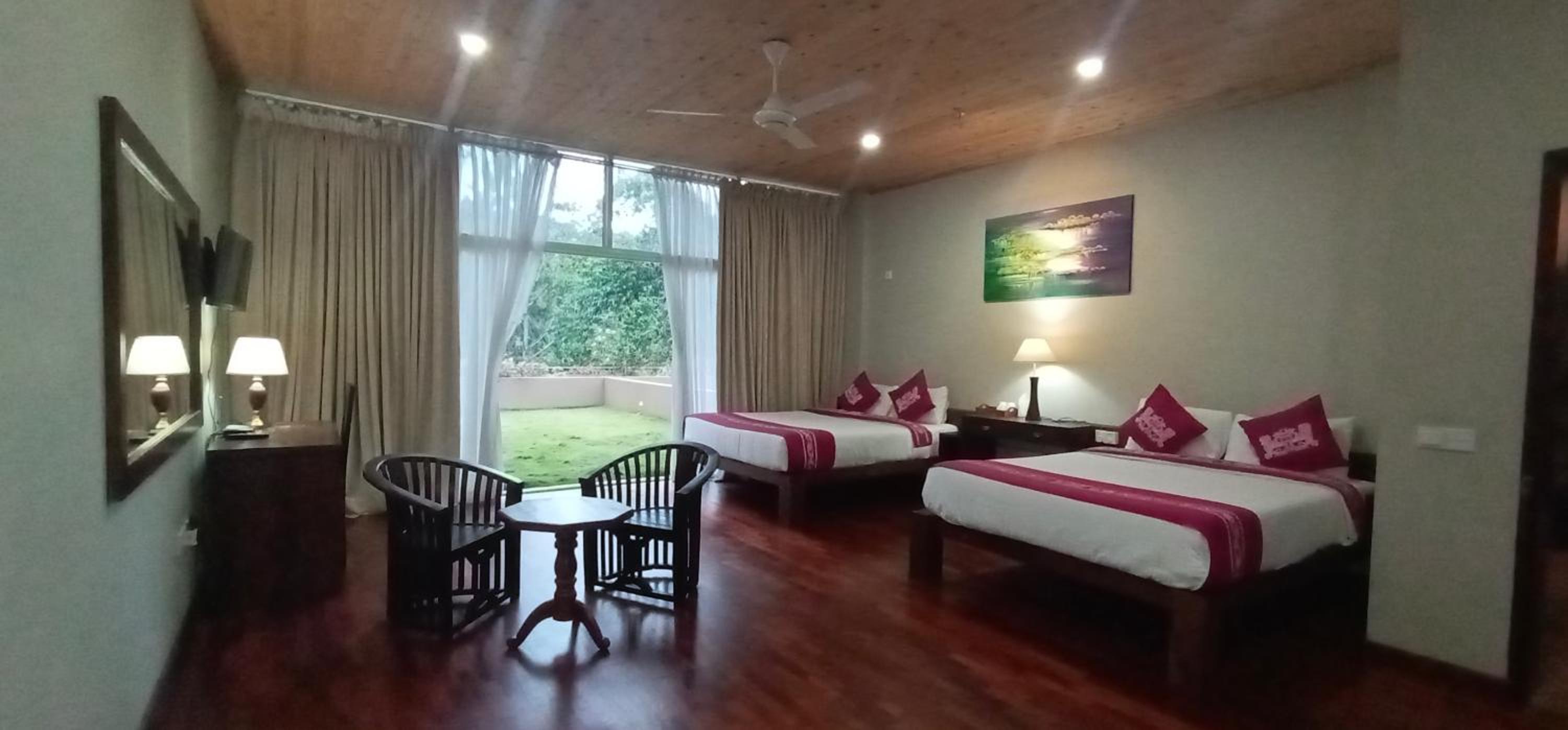 Deluxe Family Suite