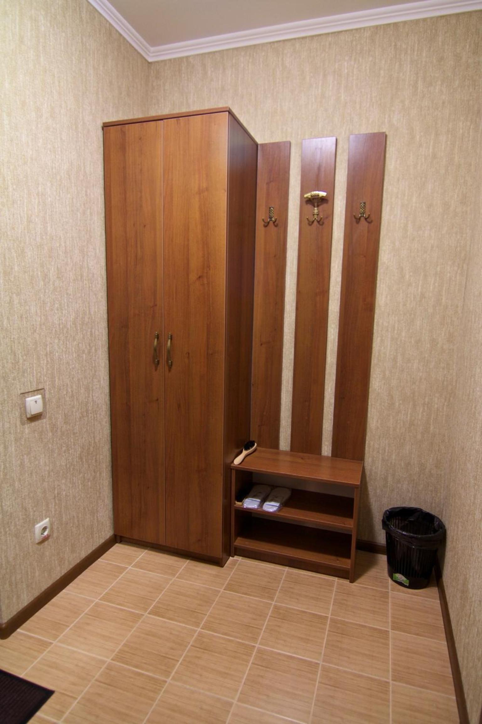 Double Room with Two Double Beds photo 3