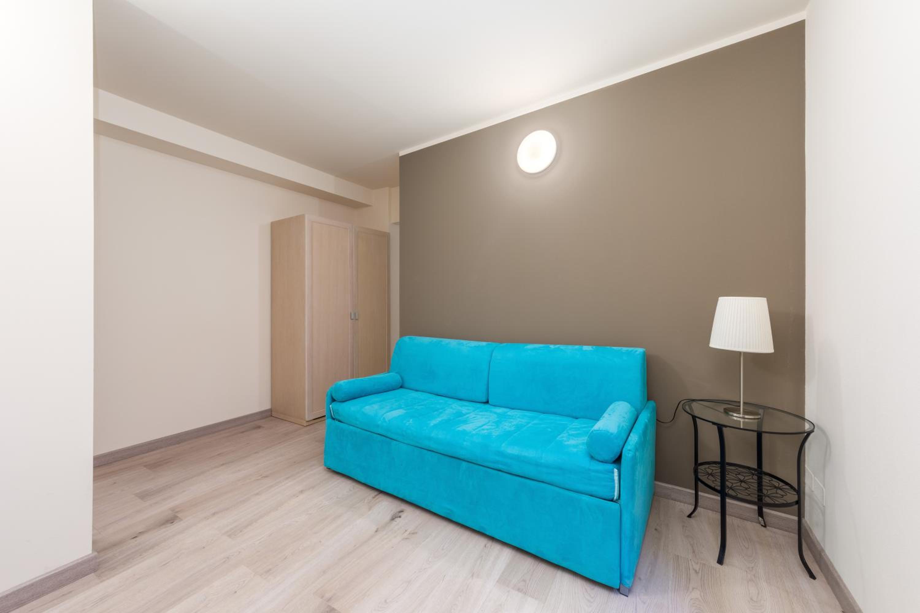 One-Bedroom Apartment photo 3