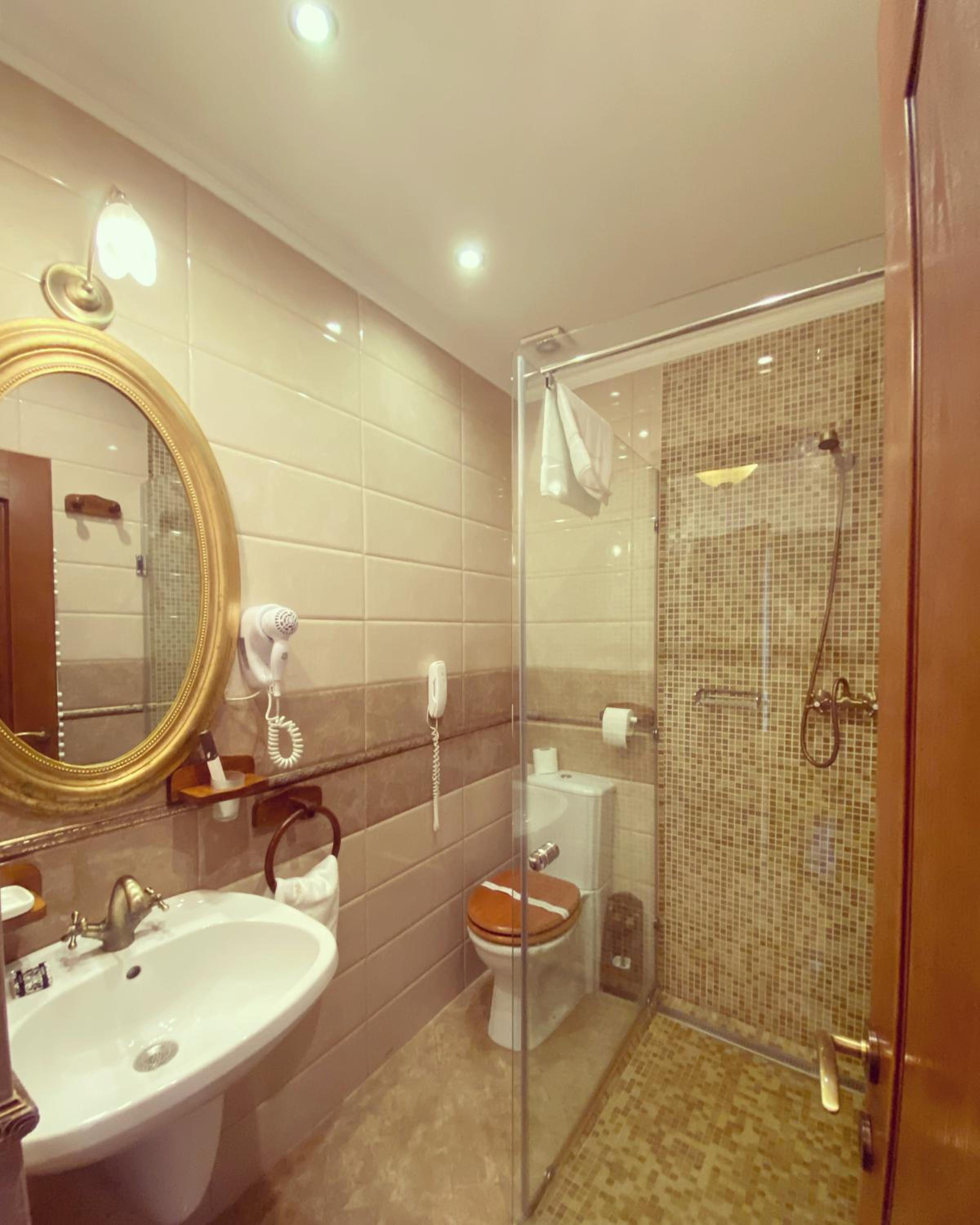 Standard Double Or Twin Room With City View photo 3