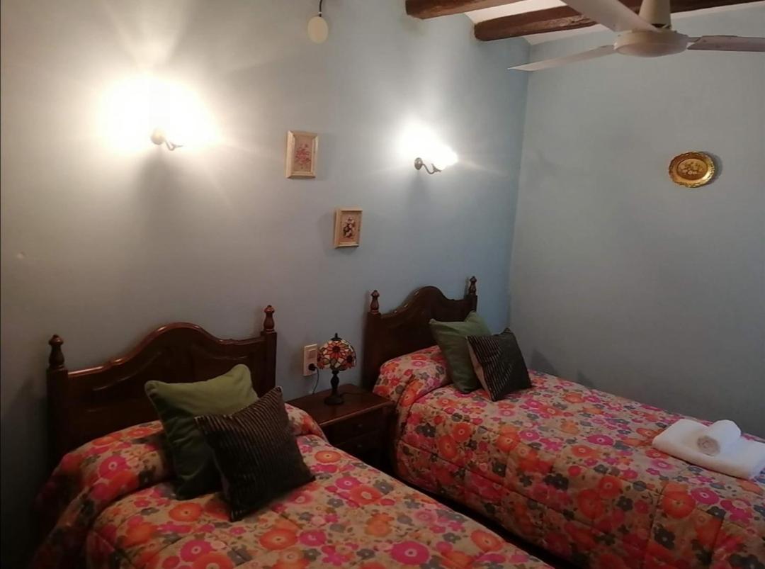 Budget Double Room - Photo 4