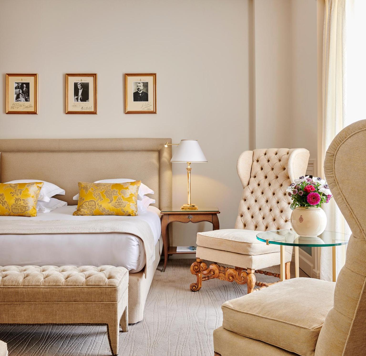 Classic Room with Harbor and Hillside View - Photo 1