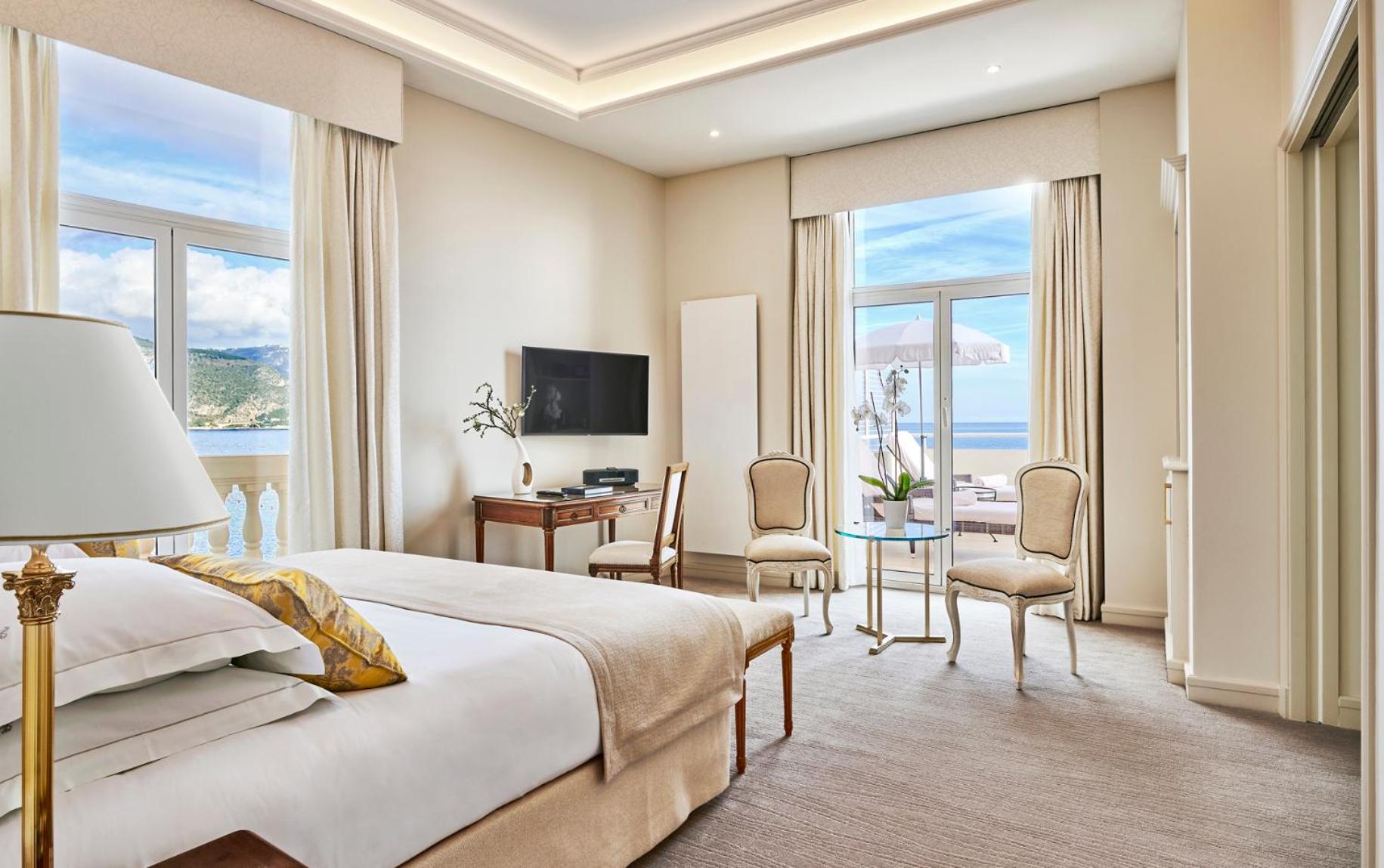 Suite with Terrace photo 1