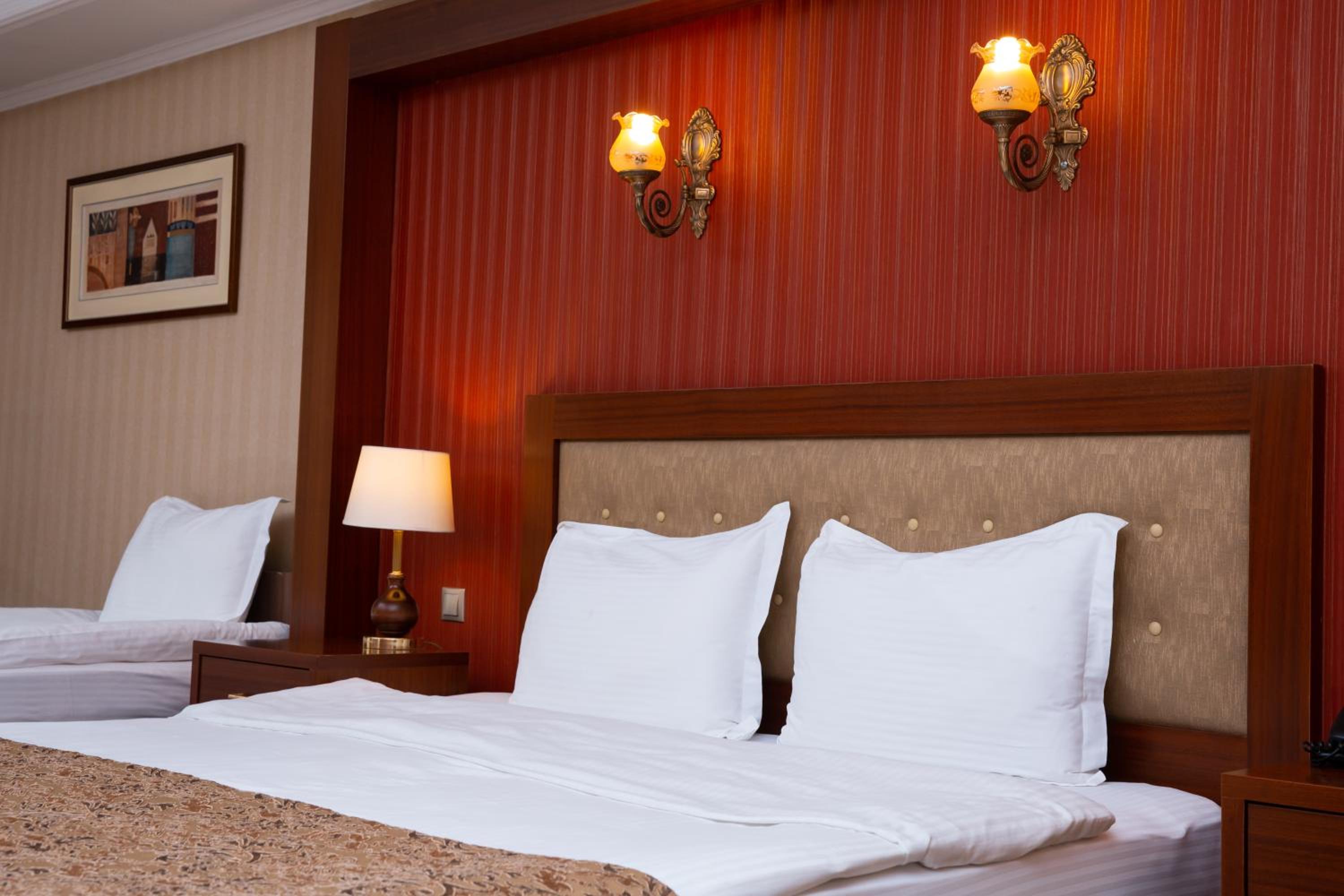 Standard Double Room with City View - Photo 1