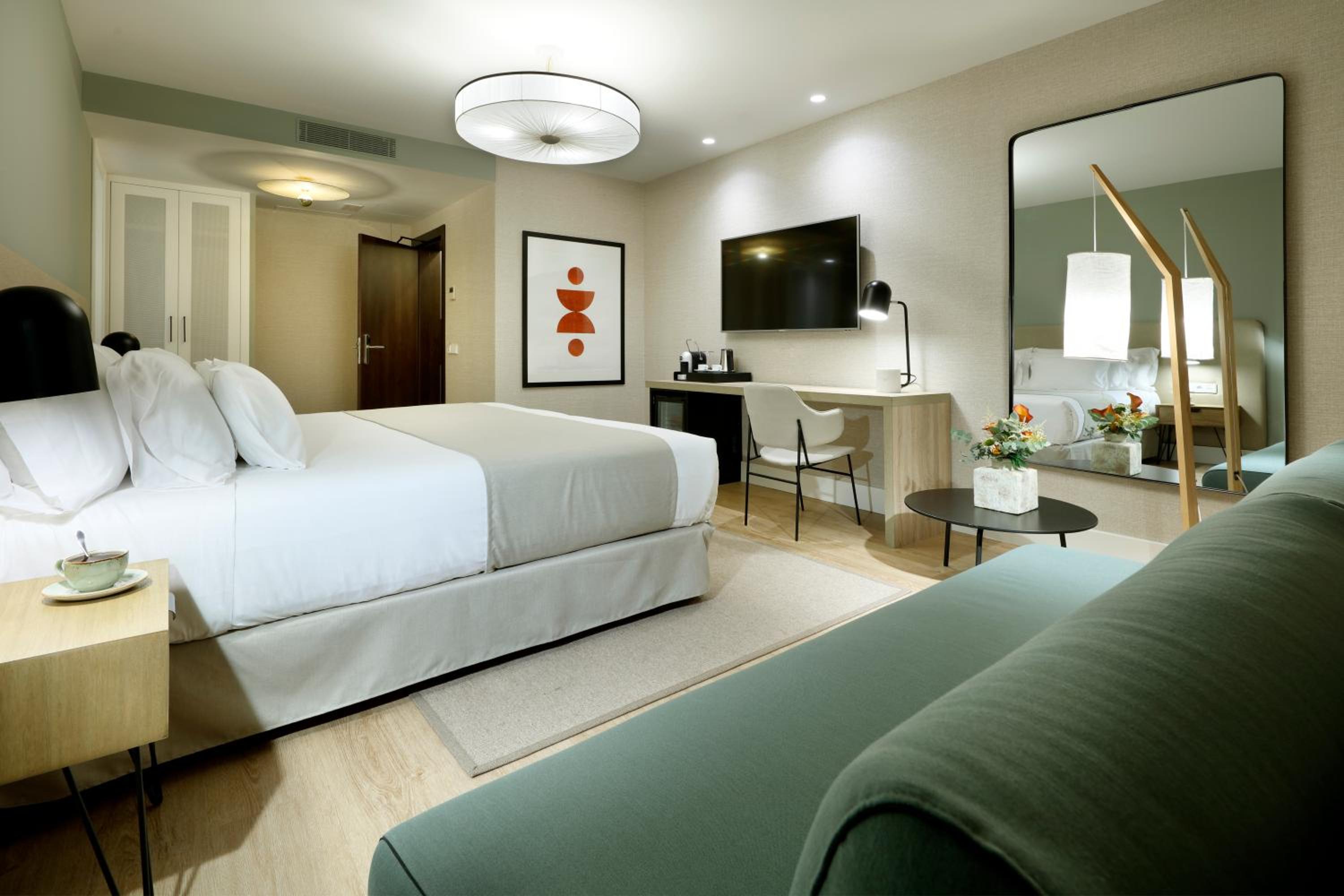 Deluxe Room - Photo 5