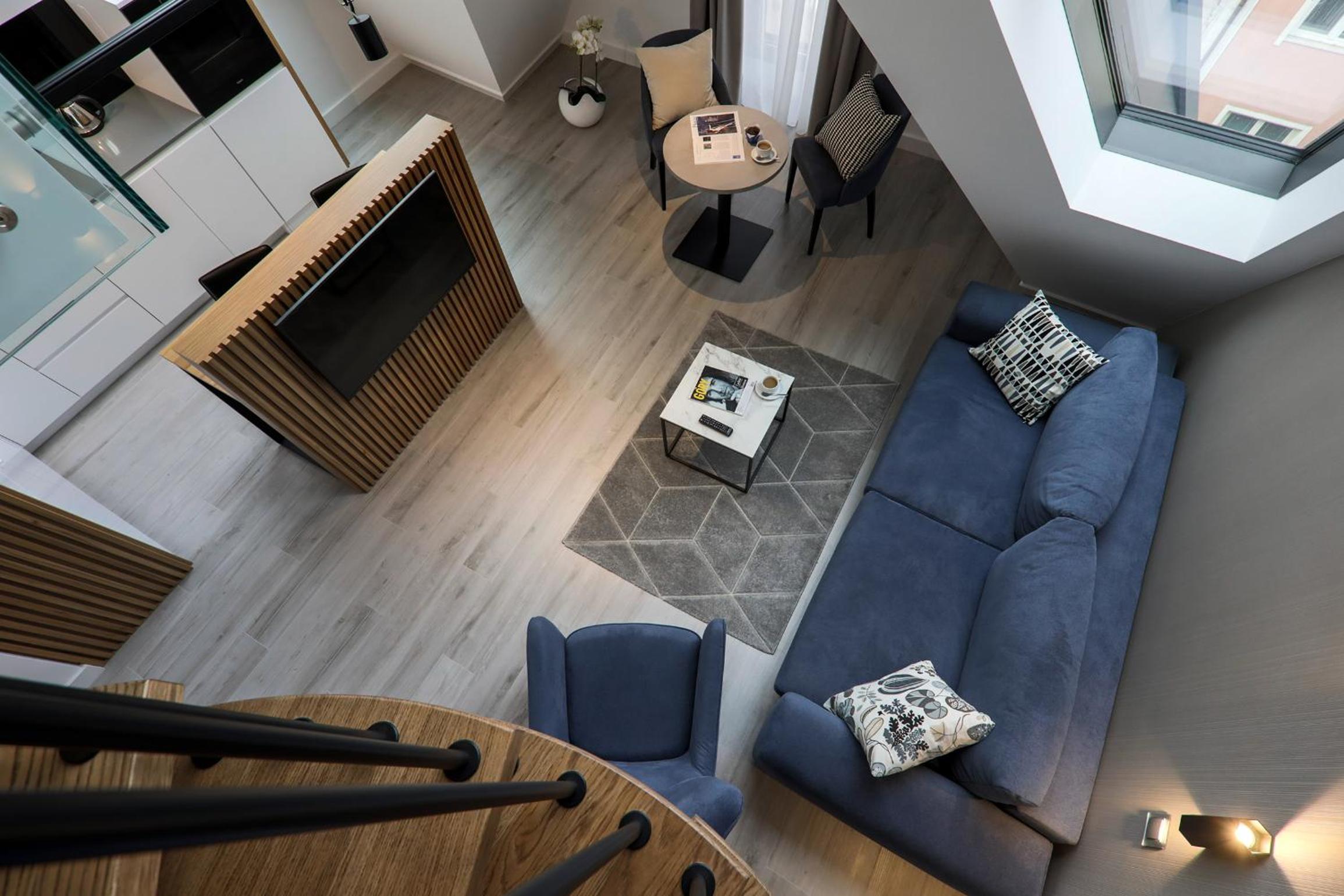 Penthouse Apartment - Photo 4